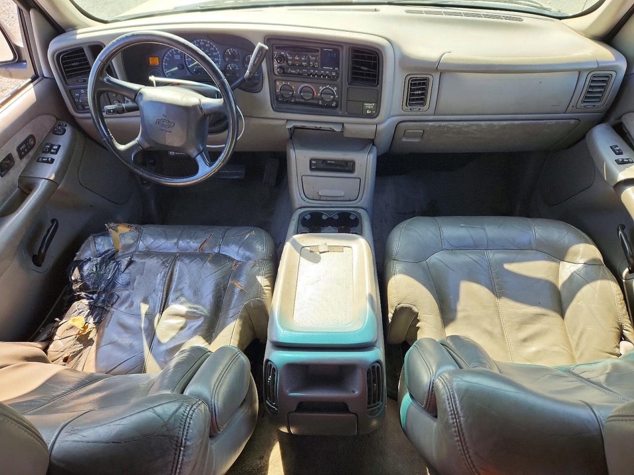 2000 Chevrolet Silverado C1500 Silver vin: 2GCEC19T2Y1149672