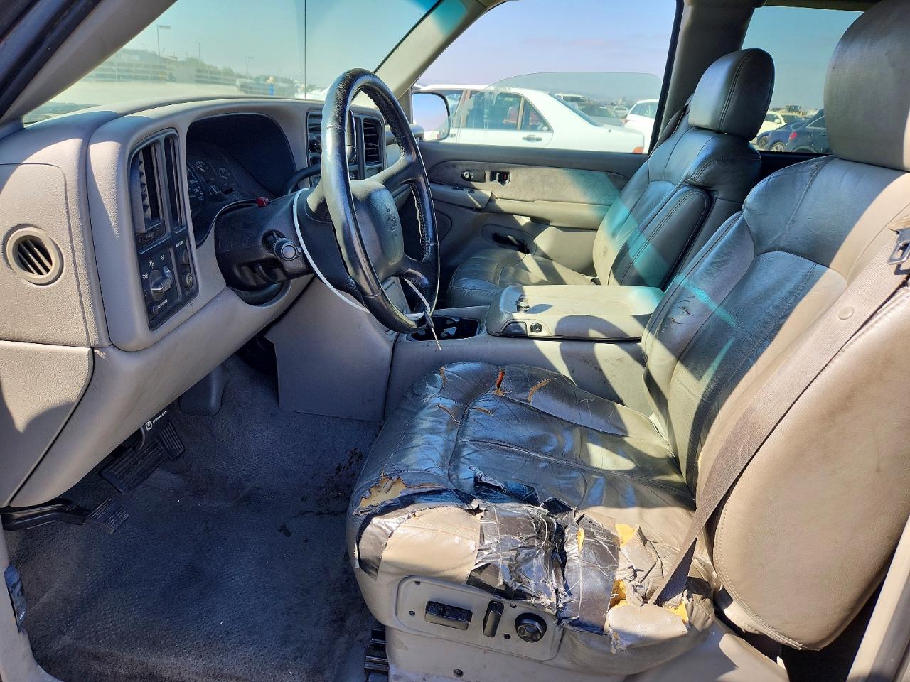 2000 Chevrolet Silverado C1500 Silver vin: 2GCEC19T2Y1149672