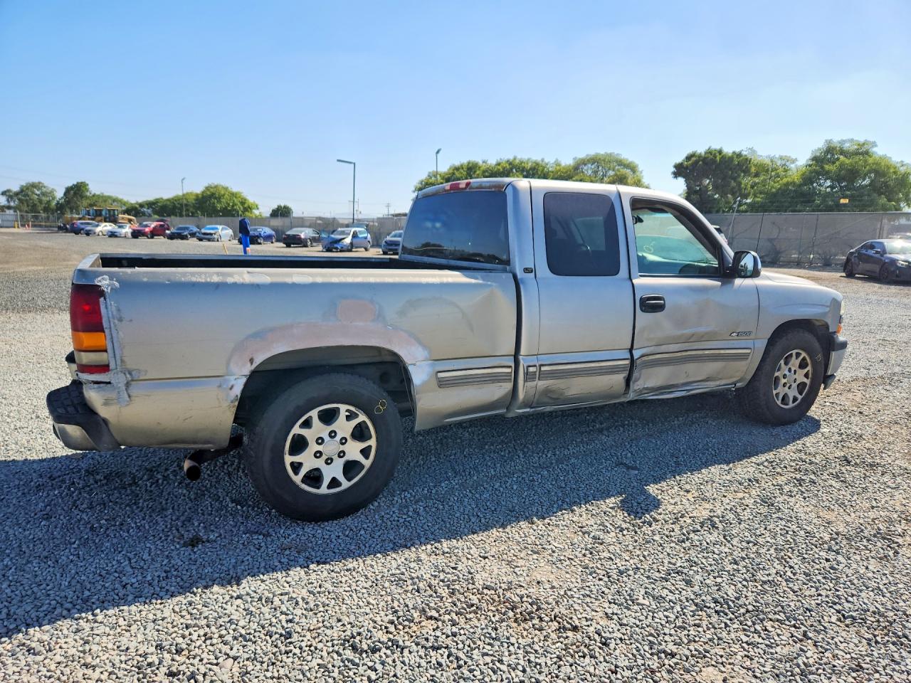2000 Chevrolet Silverado C1500 Silver vin: 2GCEC19T2Y1149672