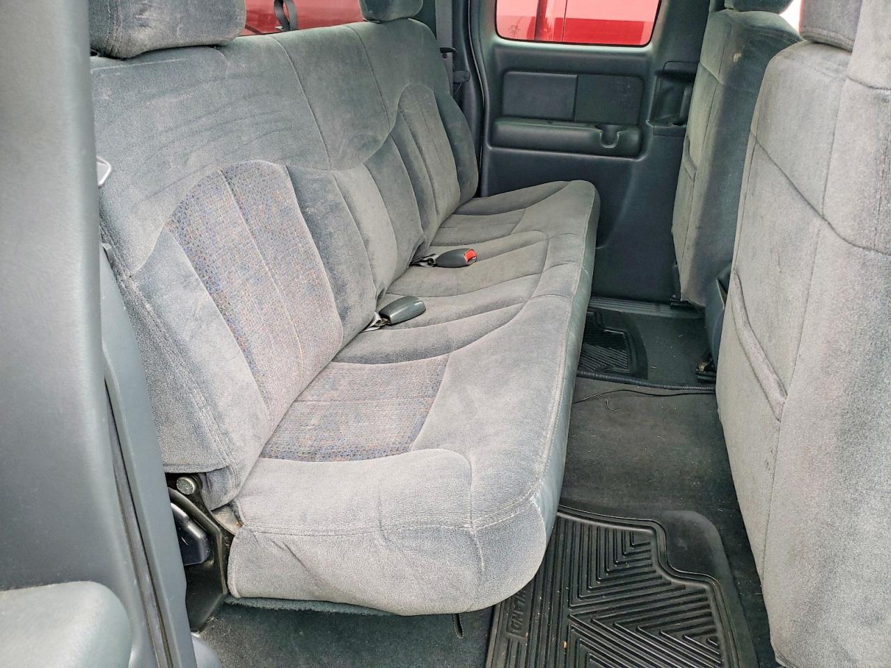 2001 Chevrolet Silverado C1500 White vin: 2GCEC19T311180550
