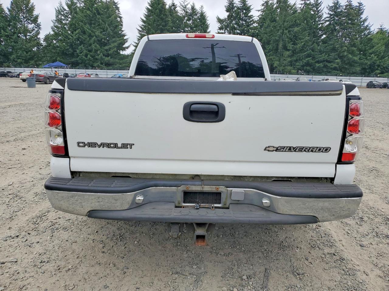 2001 Chevrolet Silverado C1500 White vin: 2GCEC19T311180550
