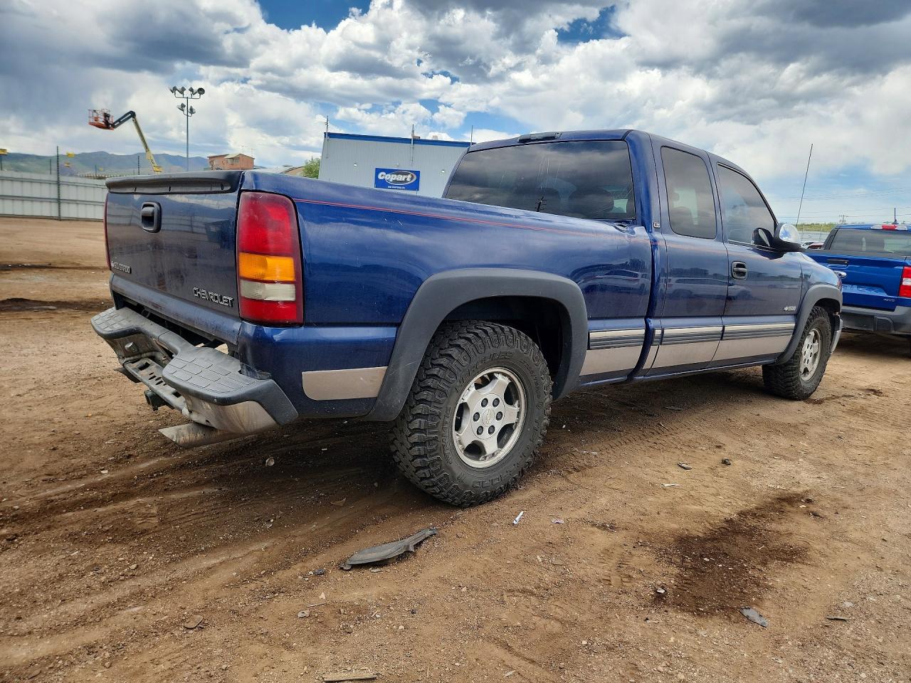 2001 Chevrolet Silverado C1500 Blue vin: 2GCEC19T311186851