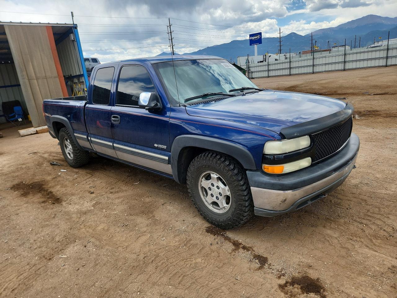 2001 Chevrolet Silverado C1500 Blue vin: 2GCEC19T311186851