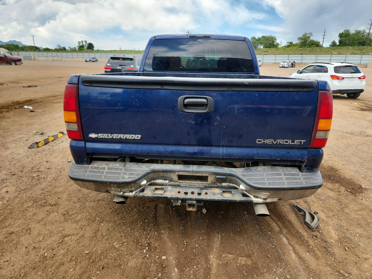 2001 Chevrolet Silverado C1500 Blue vin: 2GCEC19T311186851