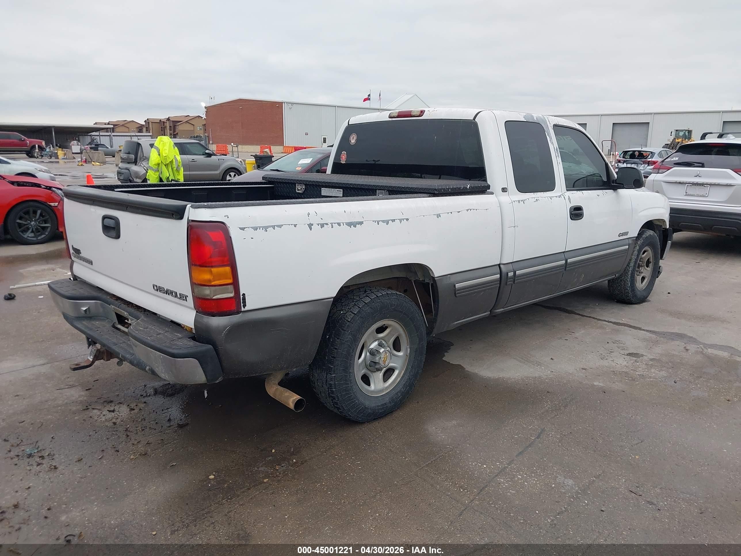 2001 Chevrolet Silverado 1500 Ls White vin: 2GCEC19T311355606