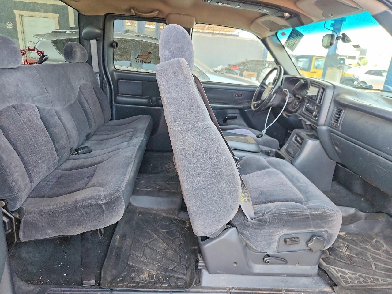 2001 Chevrolet Silverado C1500 White vin: 2GCEC19T311367237