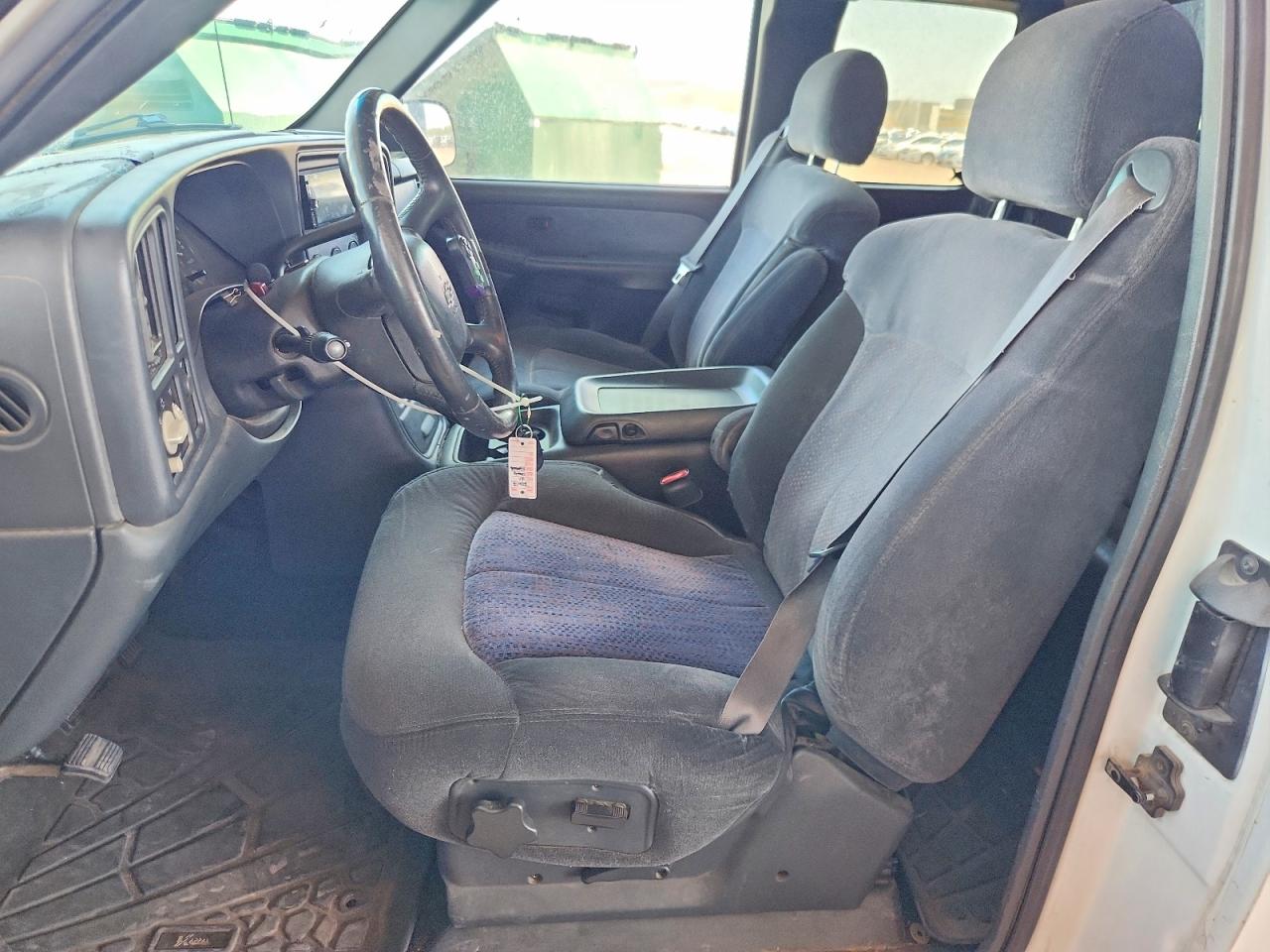 2001 Chevrolet Silverado C1500 White vin: 2GCEC19T311367237