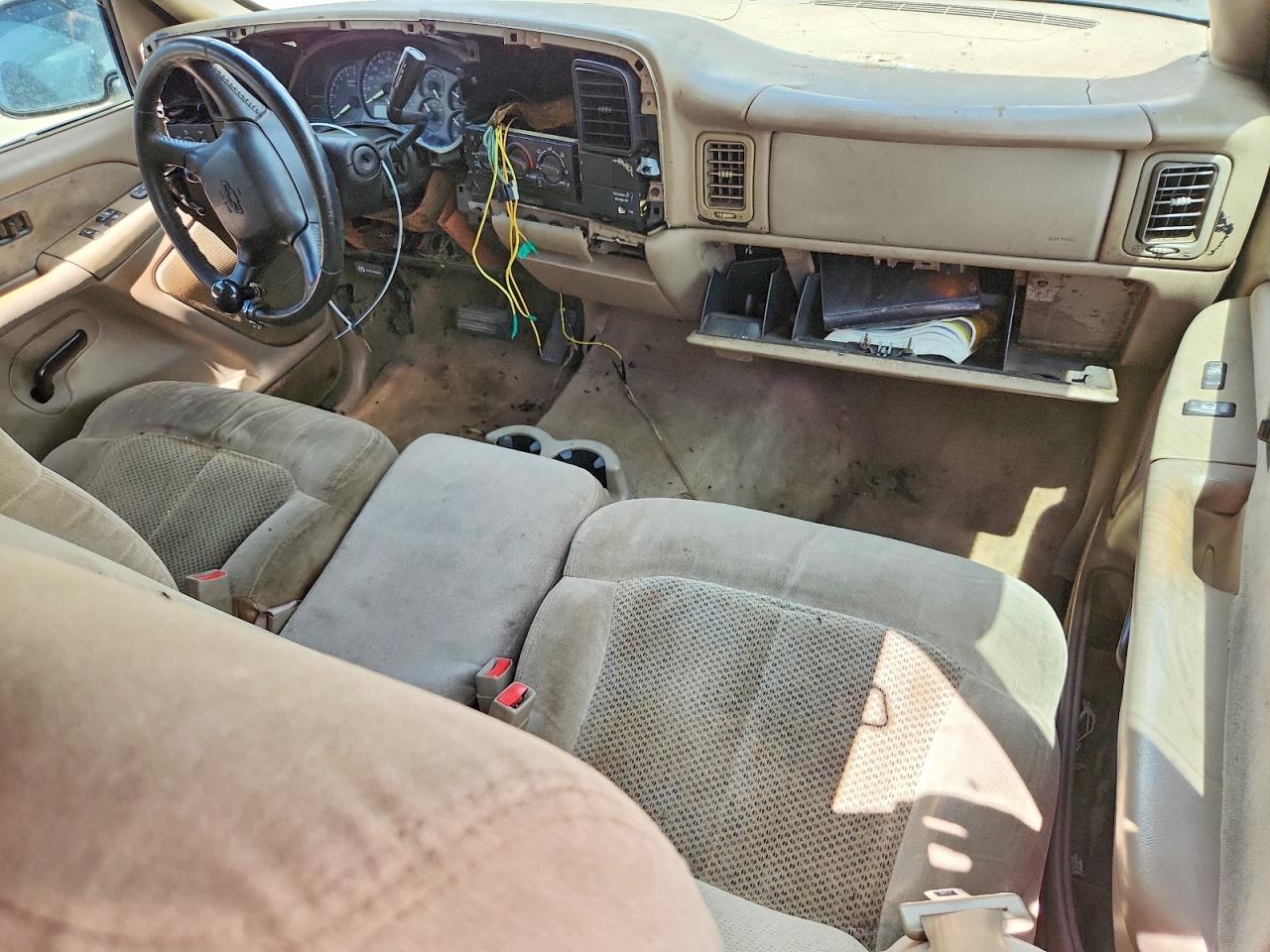 2002 Chevrolet Silverado C1500 Tan vin: 2GCEC19T321366882