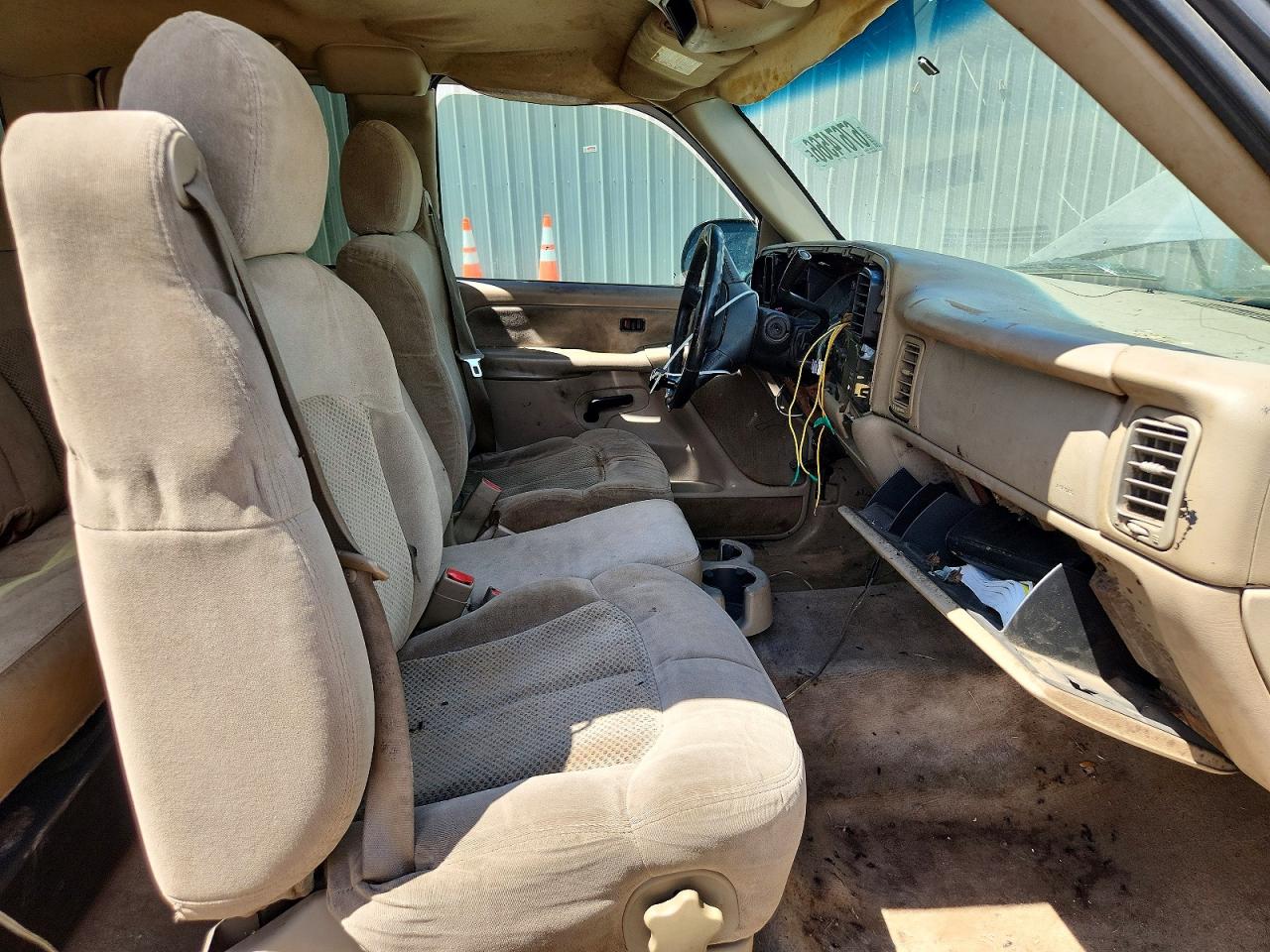 2002 Chevrolet Silverado C1500 Tan vin: 2GCEC19T321366882