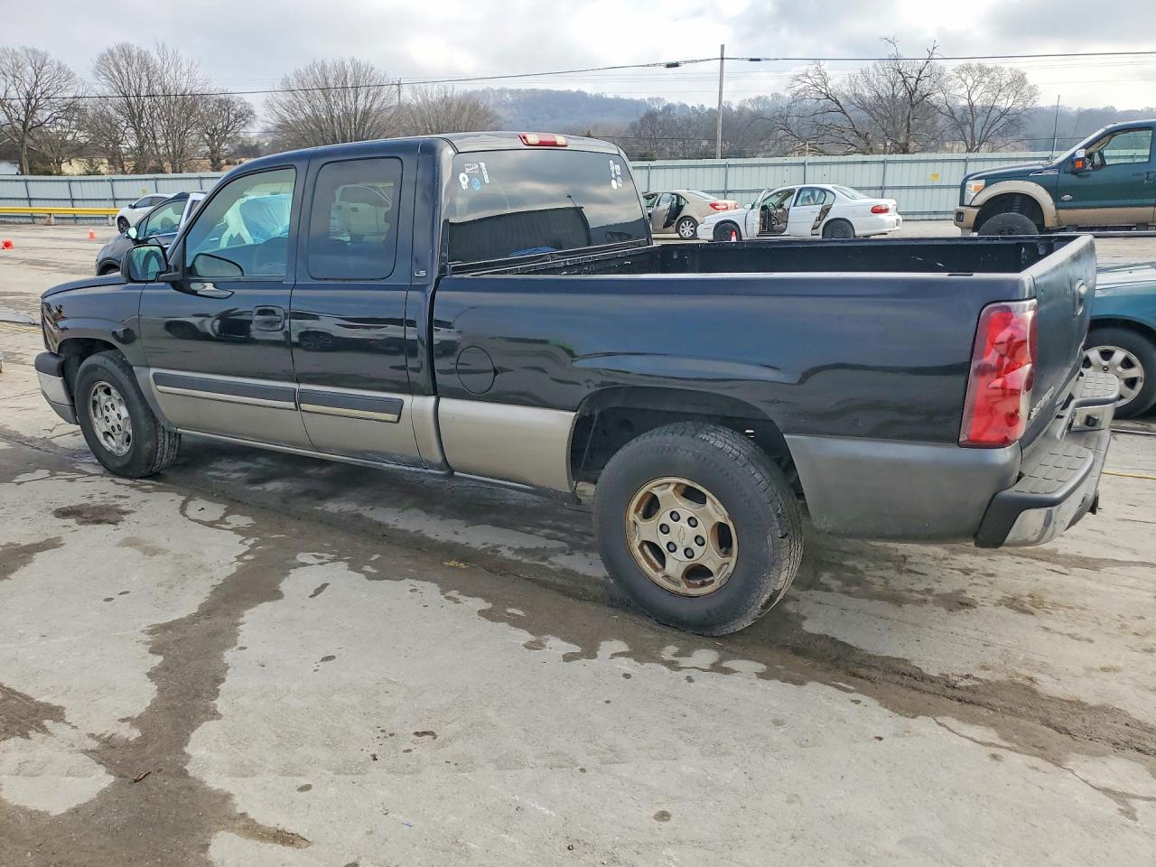 2003 Chevrolet Silverado C1500 Black vin: 2GCEC19T331150872
