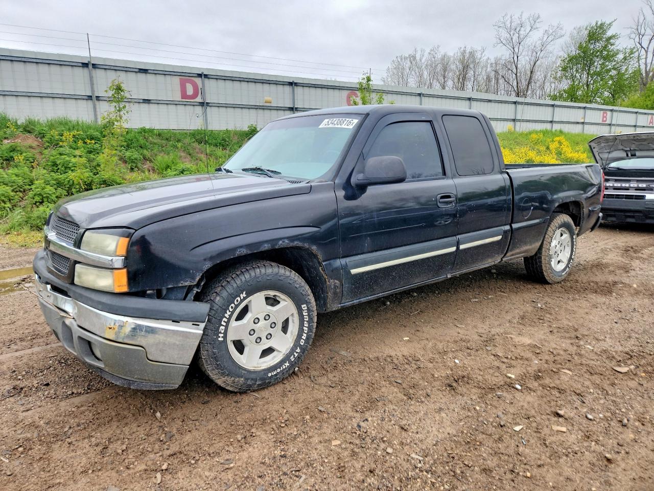 2005 Chevrolet Silverado C1500 Black vin: 2GCEC19T351162782