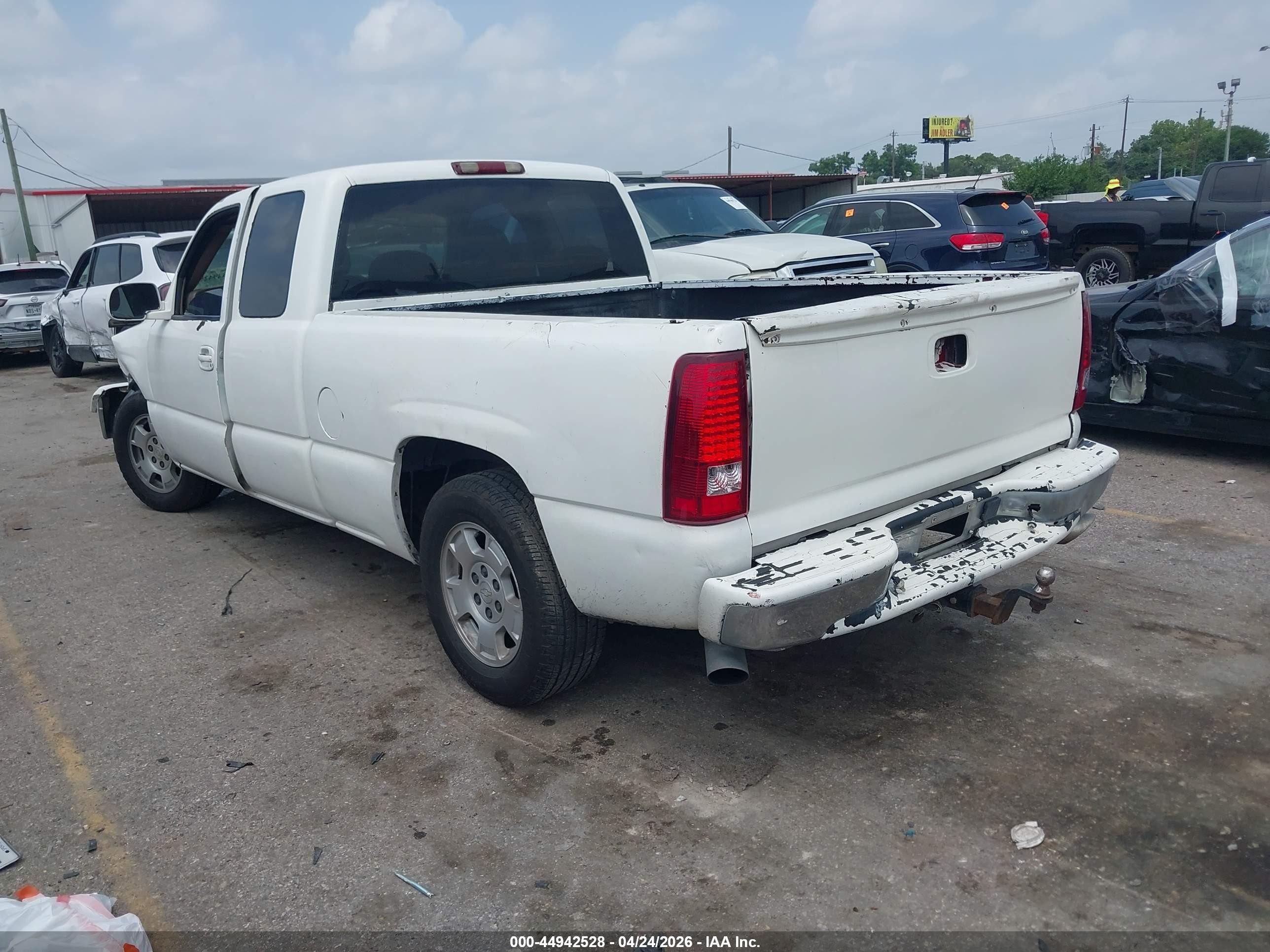 1999 Chevrolet Silverado 1500 Ls White vin: 2GCEC19T3X1252744