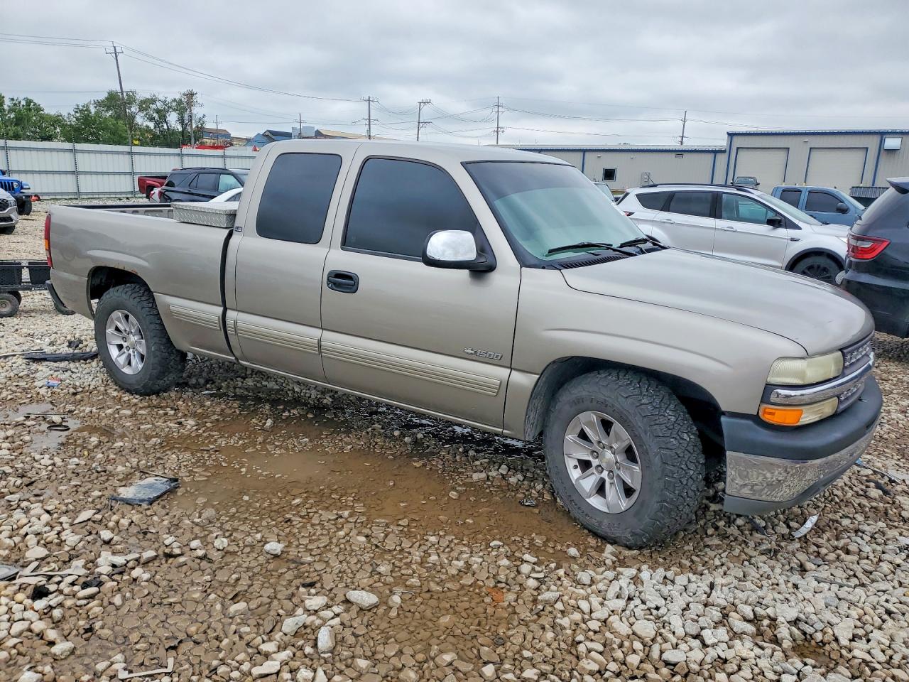 1999 Chevrolet Silverado C1500 Gold vin: 2GCEC19T3X1276154