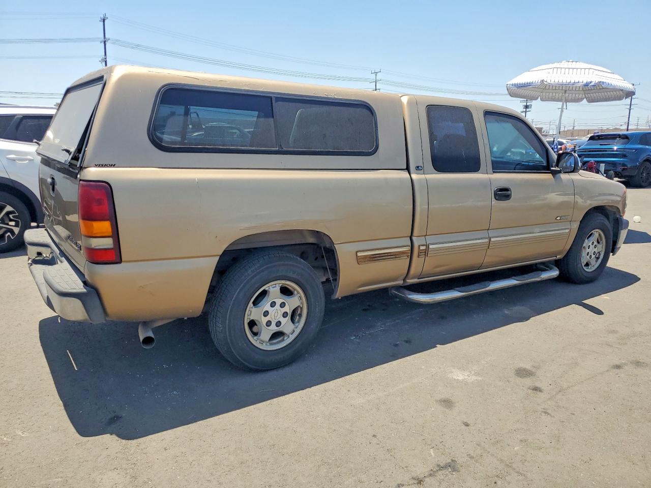 2000 Chevrolet Silverado C1500 Gold vin: 2GCEC19T3Y1232107