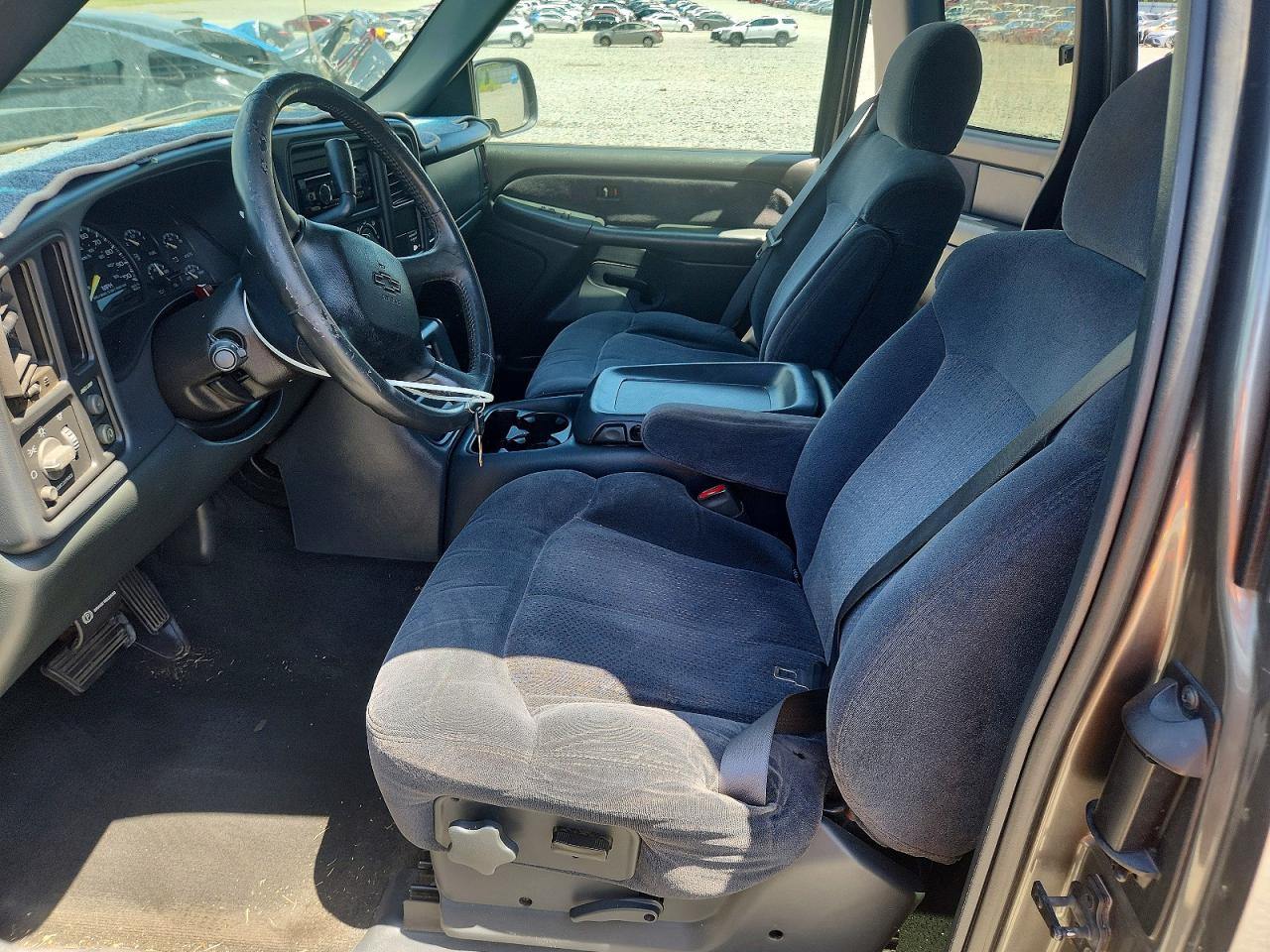 2000 Chevrolet Silverado C1500 Серый vin: 2GCEC19T3Y1353607