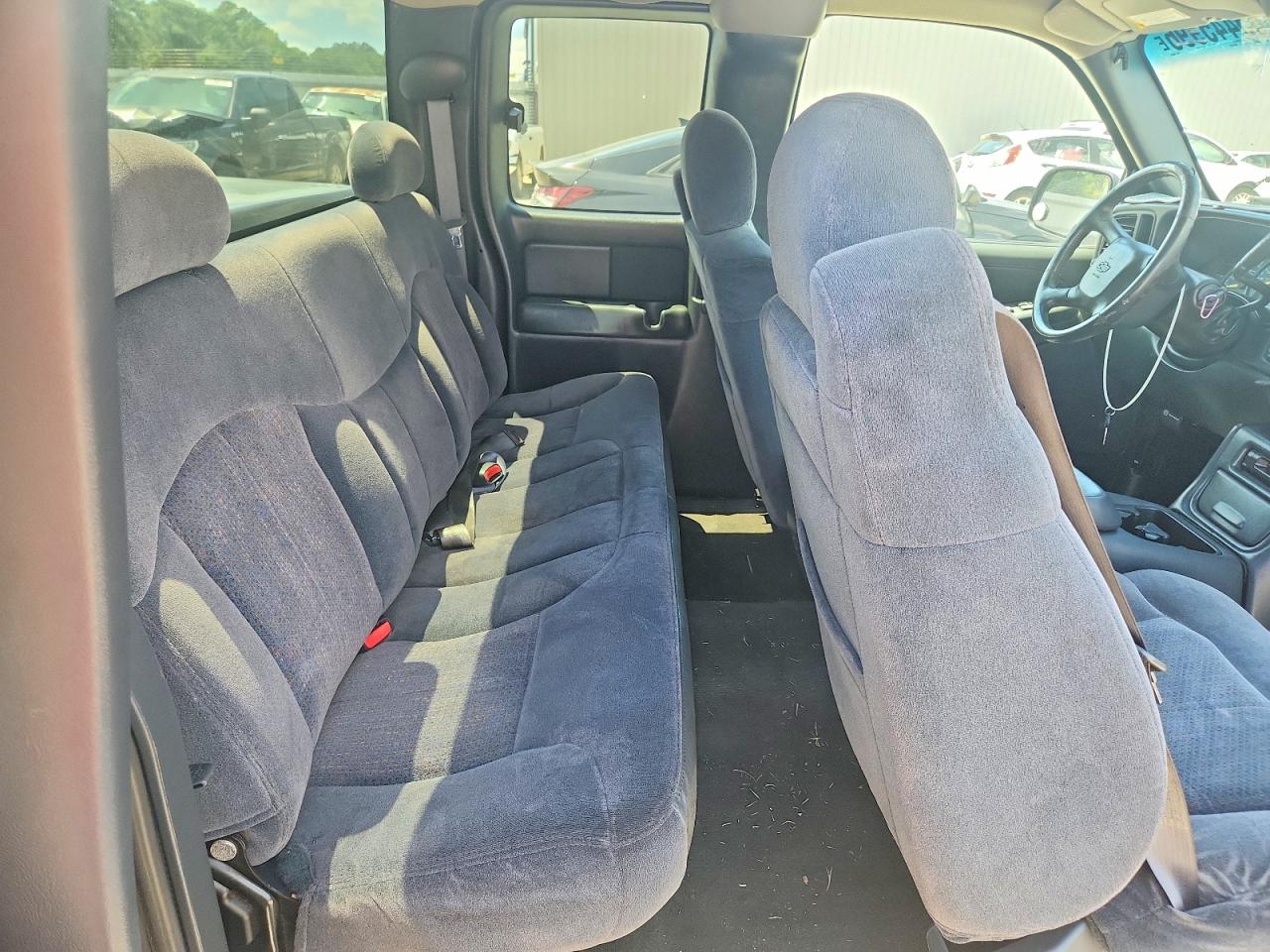 2000 Chevrolet Silverado C1500 Серый vin: 2GCEC19T3Y1353607