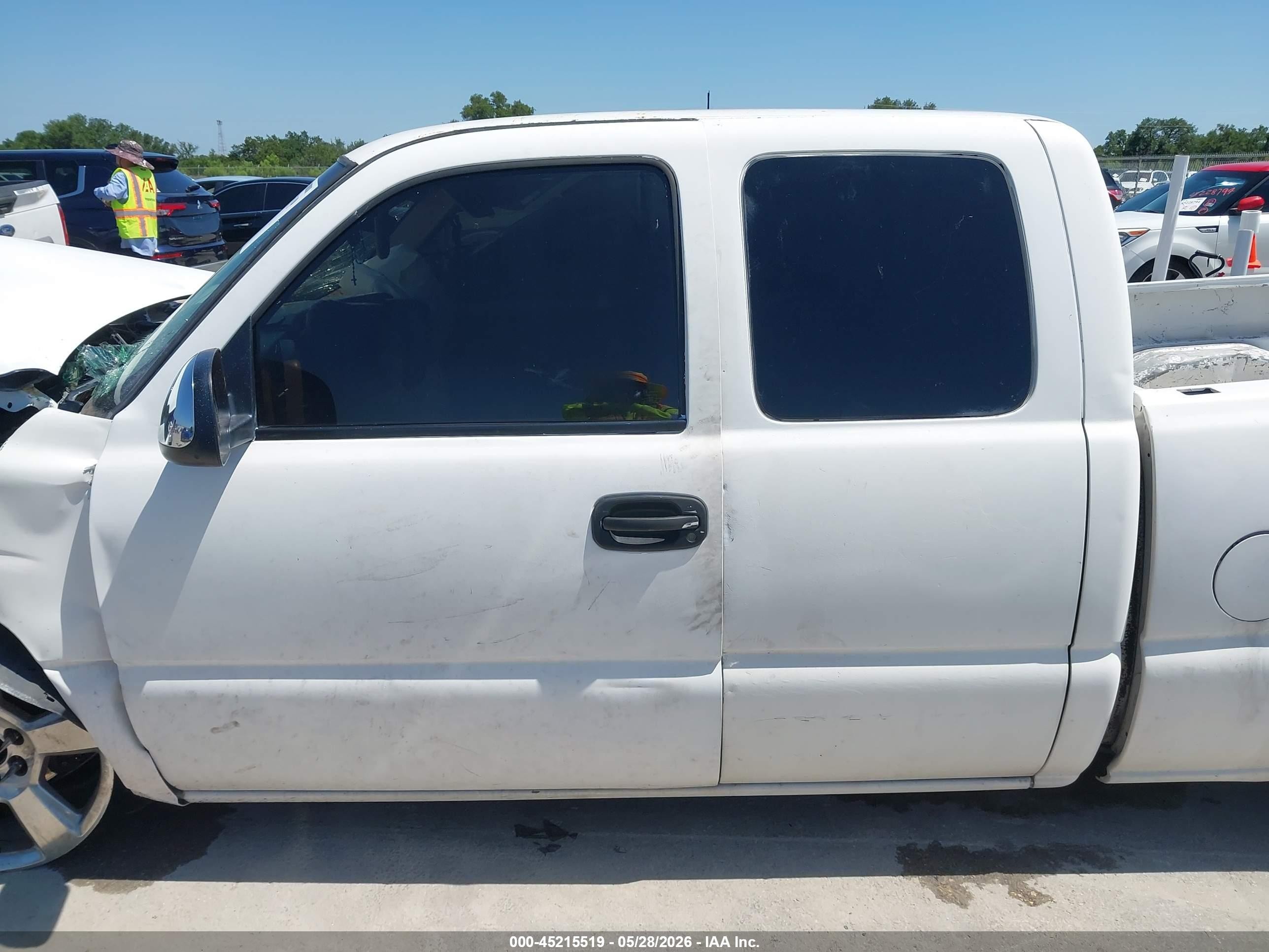 2001 Chevrolet Silverado 1500 Ls White vin: 2GCEC19T411178340