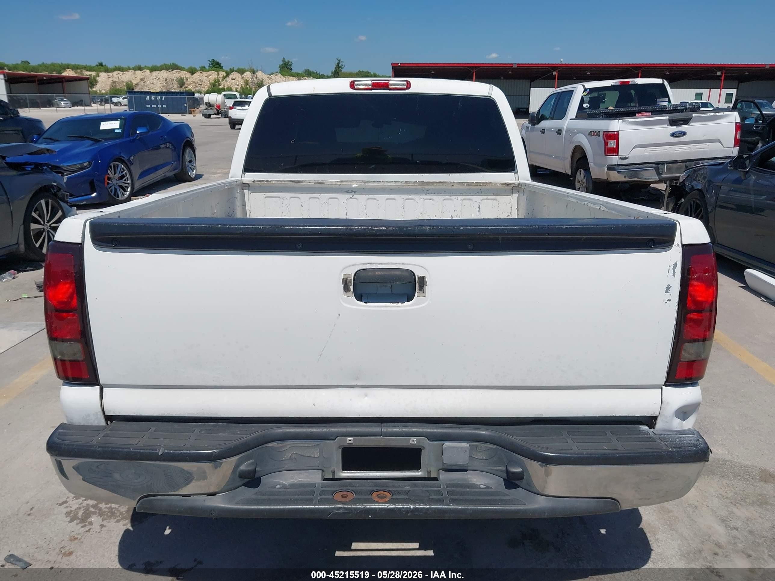 2001 Chevrolet Silverado 1500 Ls White vin: 2GCEC19T411178340