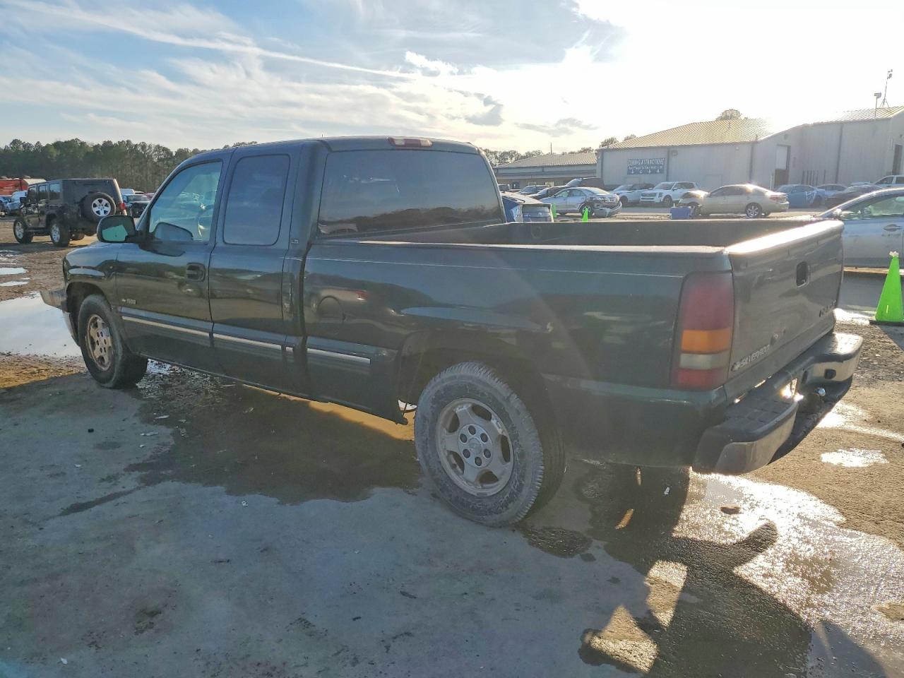 2001 Chevrolet Silverado C1500 Green vin: 2GCEC19T411182534