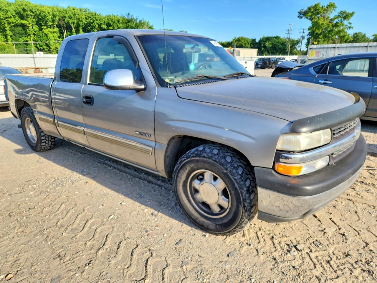 2001 Chevrolet Silverado C1500 Бежевый vin: 2GCEC19T411236155