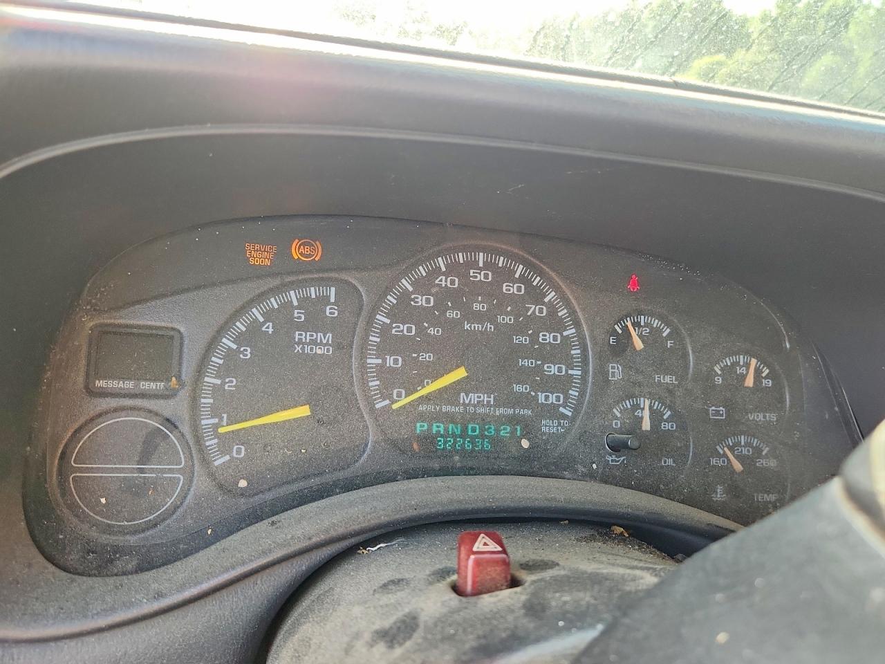 2001 Chevrolet Silverado C1500 Бежевый vin: 2GCEC19T411236155