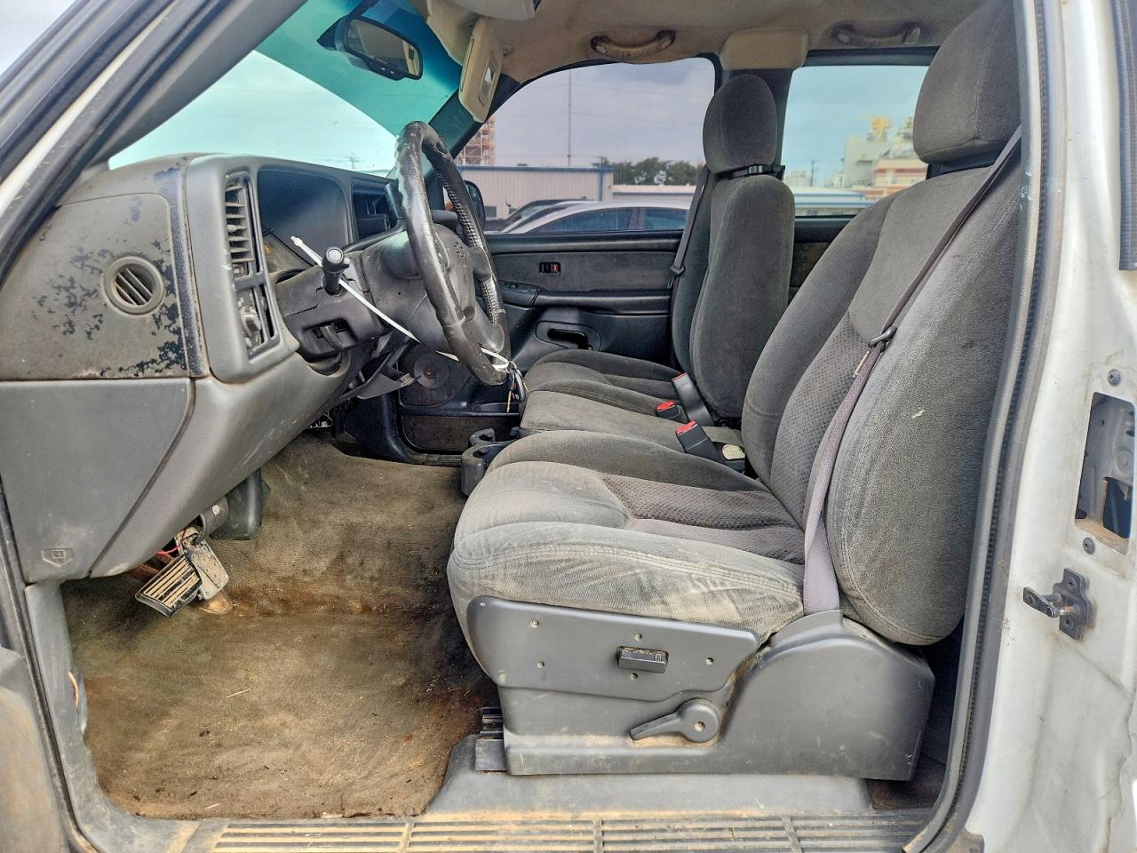 2003 Chevrolet Silverado C1500 White vin: 2GCEC19T431149391