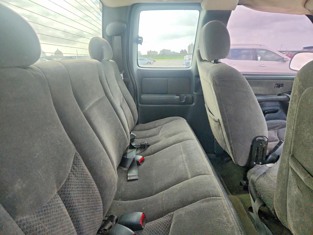 2003 Chevrolet Silverado C1500 White vin: 2GCEC19T431149391