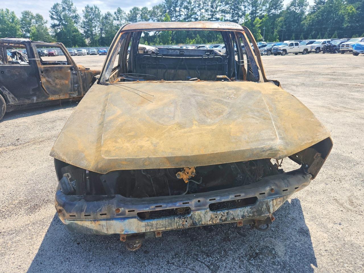 2003 Chevrolet Silverado C1500 Burn vin: 2GCEC19T431218094