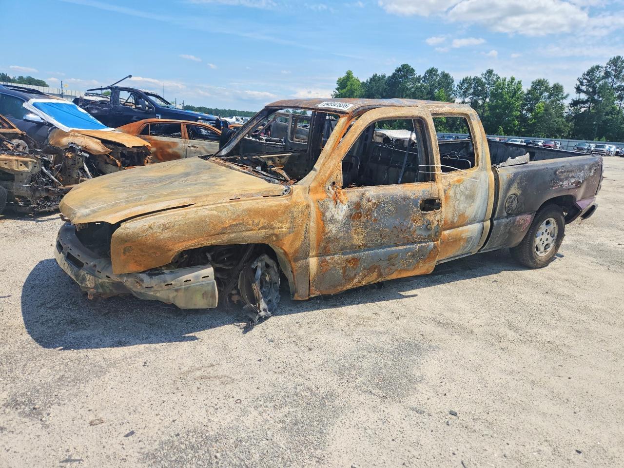 2003 Chevrolet Silverado C1500 Burn vin: 2GCEC19T431218094