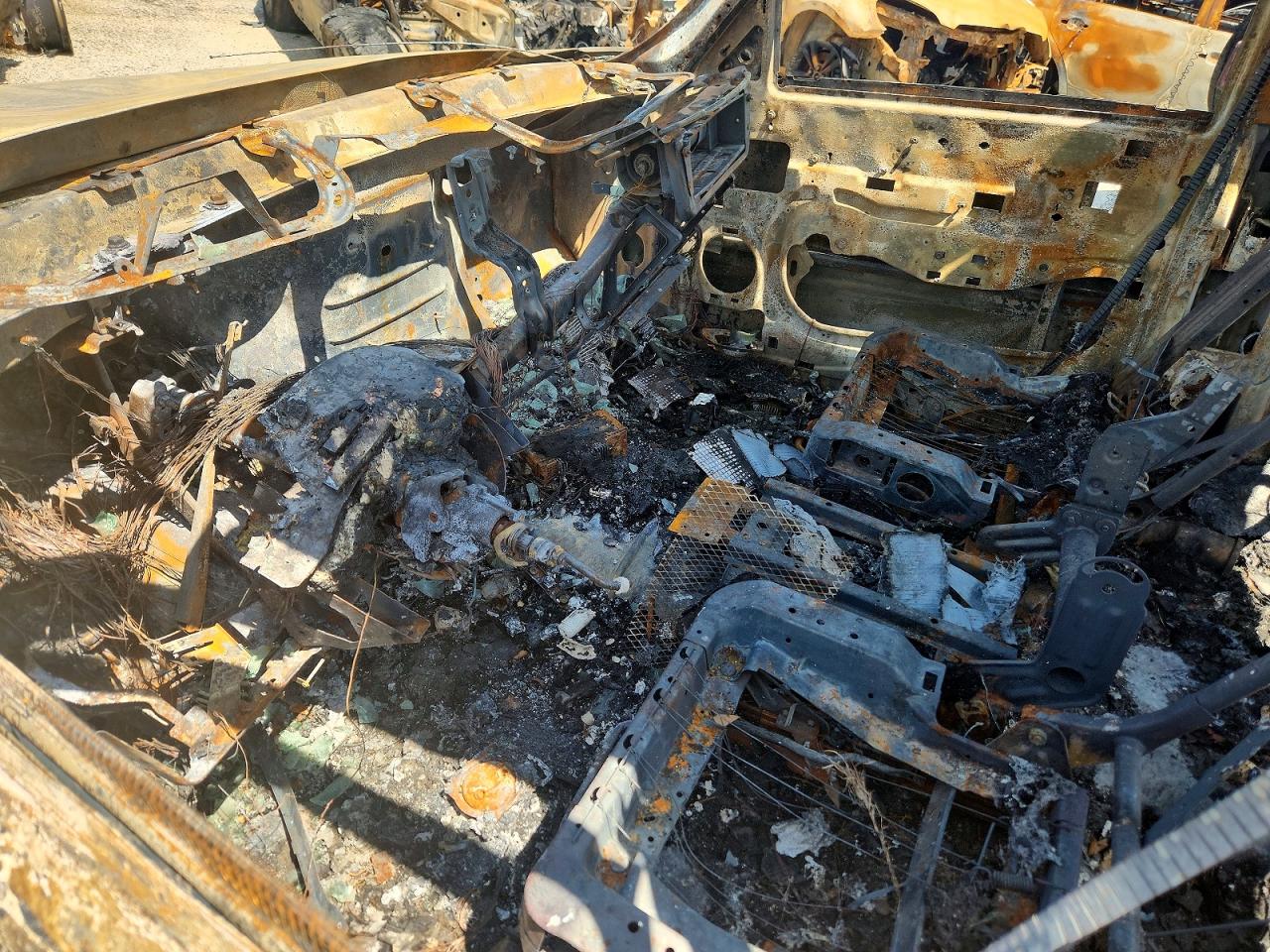 2003 Chevrolet Silverado C1500 Burn vin: 2GCEC19T431218094