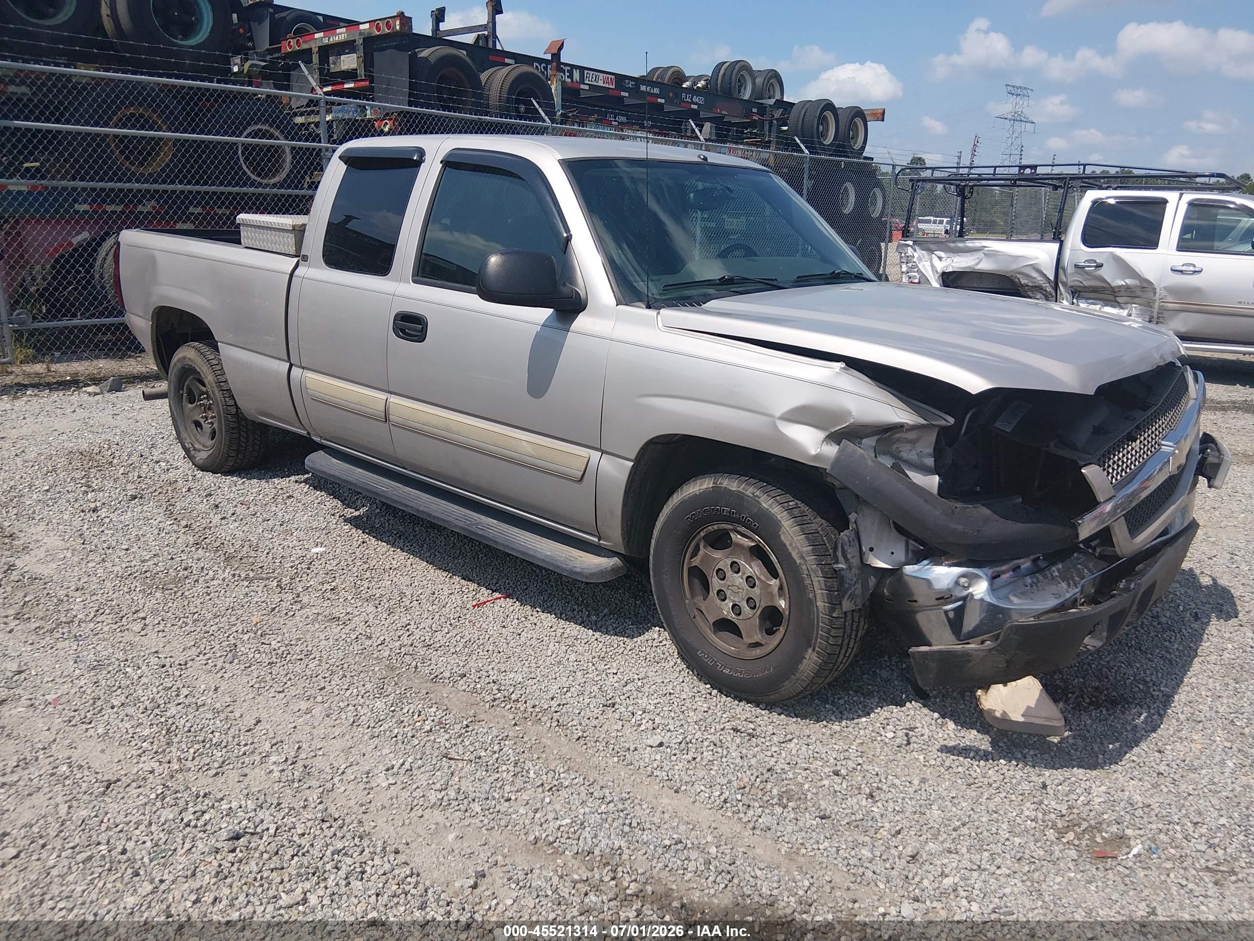 2004 Chevrolet Silverado 1500 Ls Silver vin: 2GCEC19T441136304