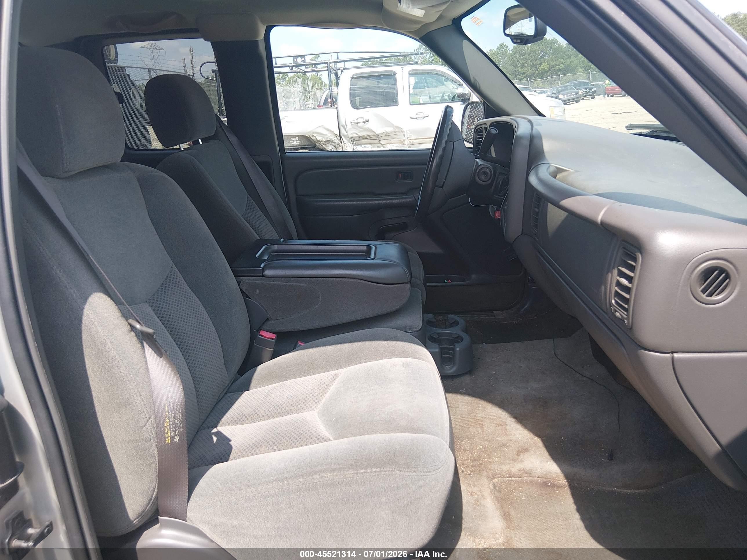 2004 Chevrolet Silverado 1500 Ls Silver vin: 2GCEC19T441136304