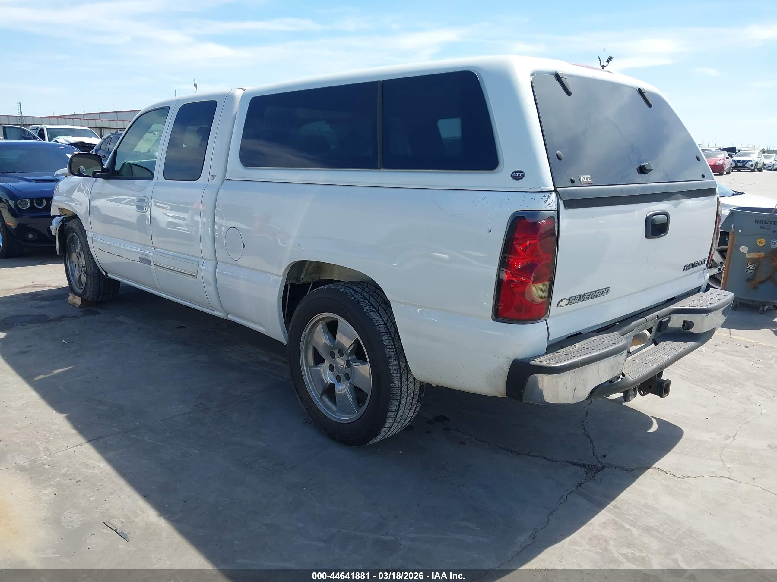 2004 Chevrolet Silverado 1500 Ls White vin: 2GCEC19T441231865