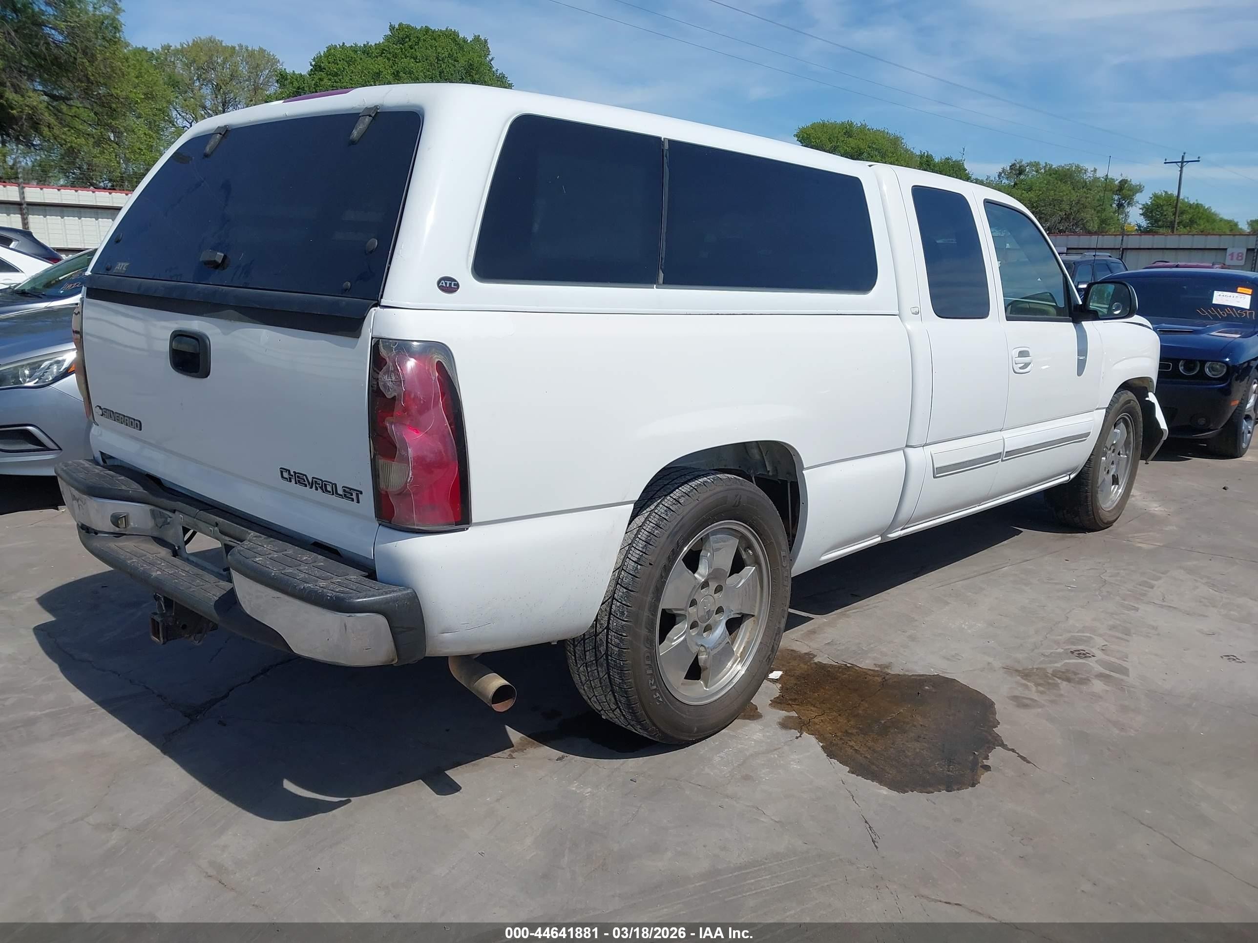 2004 Chevrolet Silverado 1500 Ls White vin: 2GCEC19T441231865