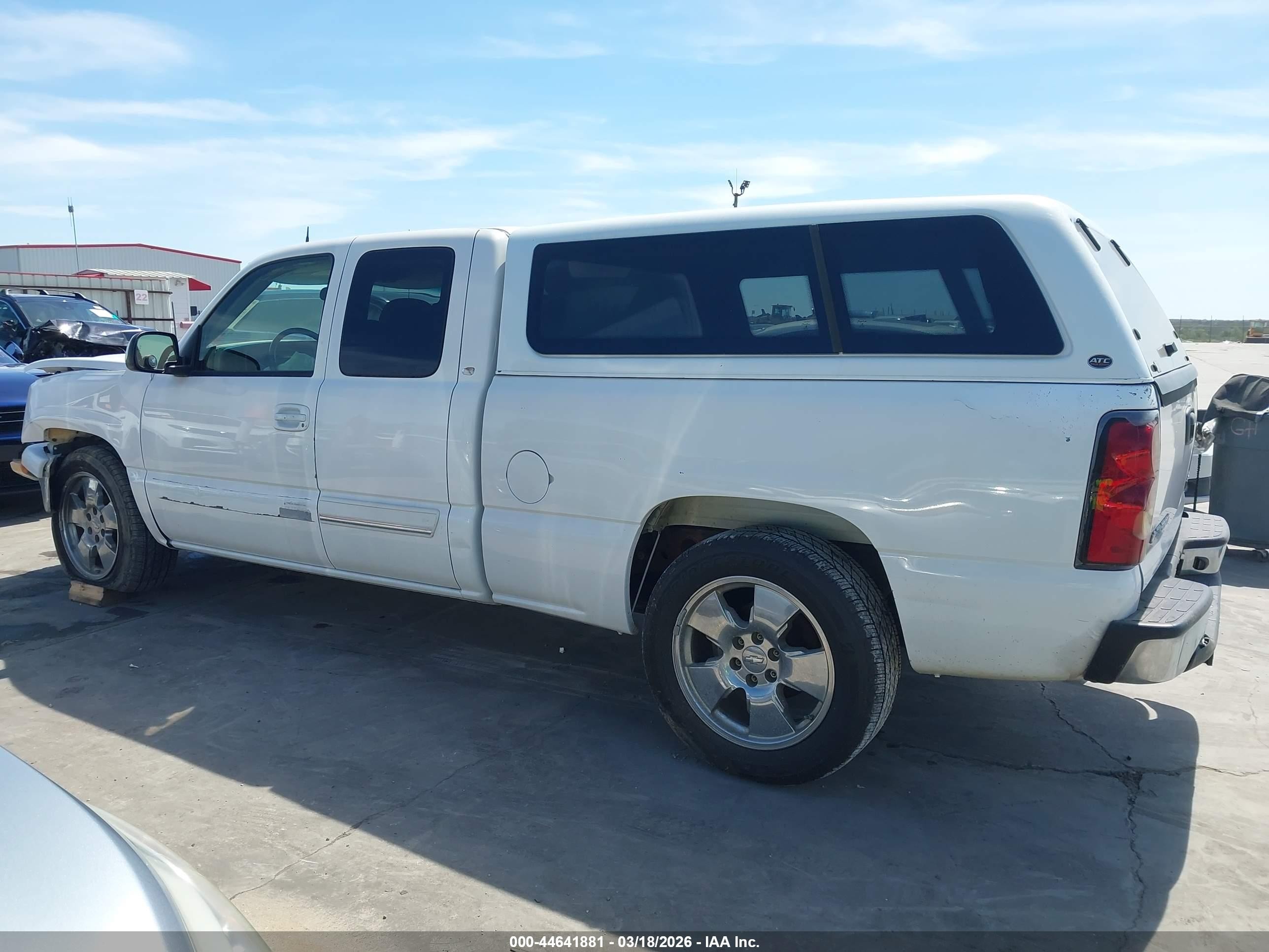 2004 Chevrolet Silverado 1500 Ls White vin: 2GCEC19T441231865