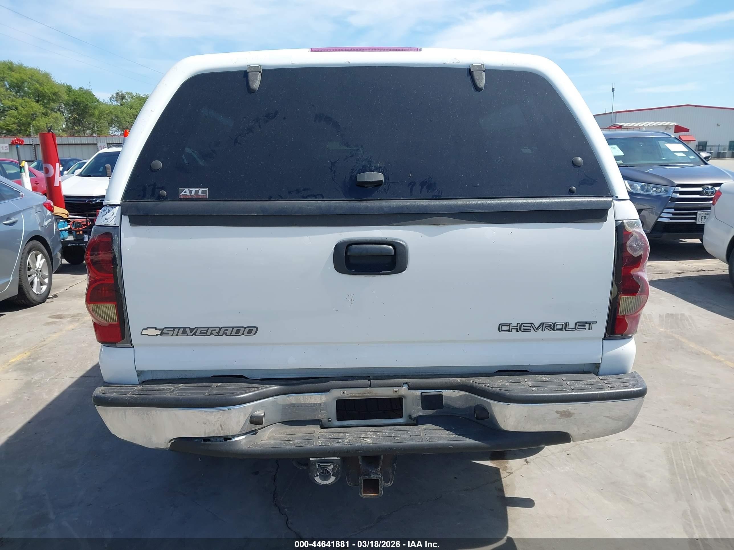 2004 Chevrolet Silverado 1500 Ls White vin: 2GCEC19T441231865