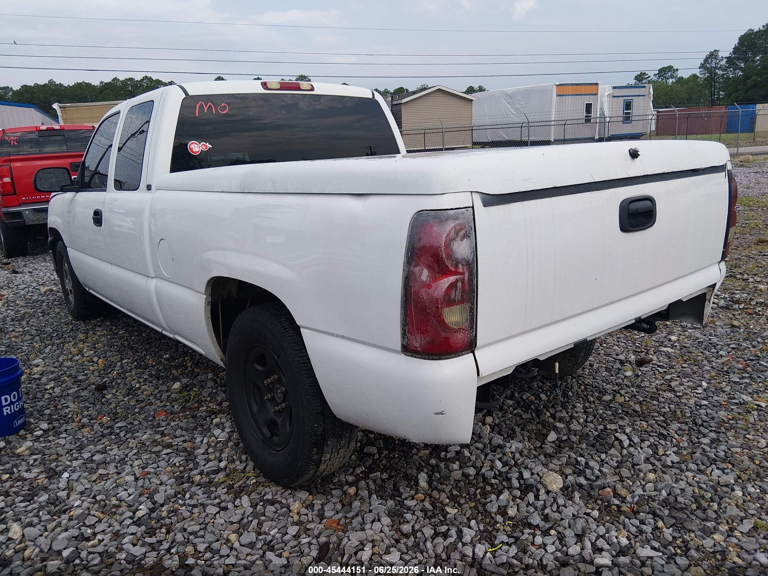 2004 Chevrolet Silverado 1500 Ls White vin: 2GCEC19T441347308