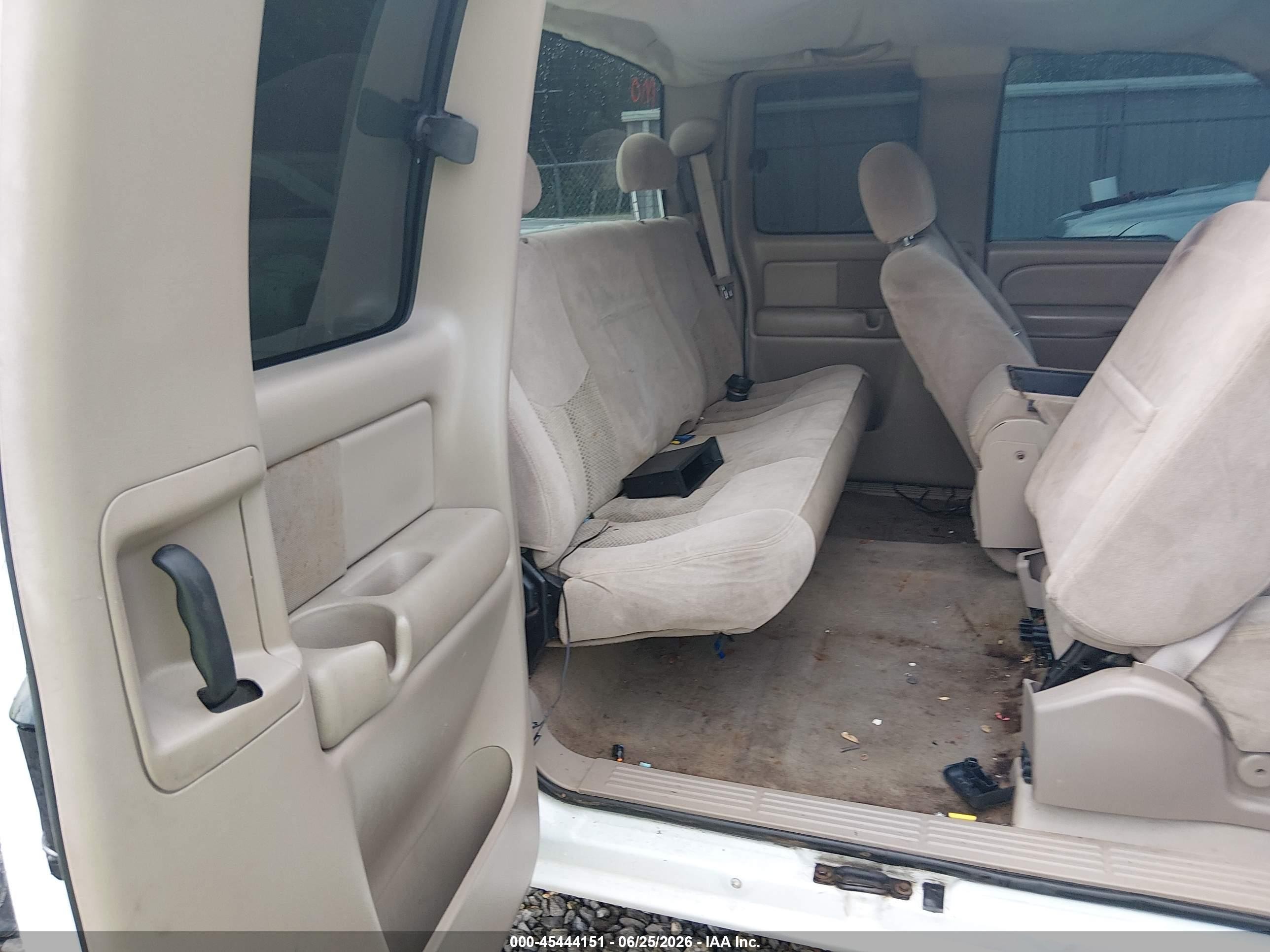 2004 Chevrolet Silverado 1500 Ls White vin: 2GCEC19T441347308