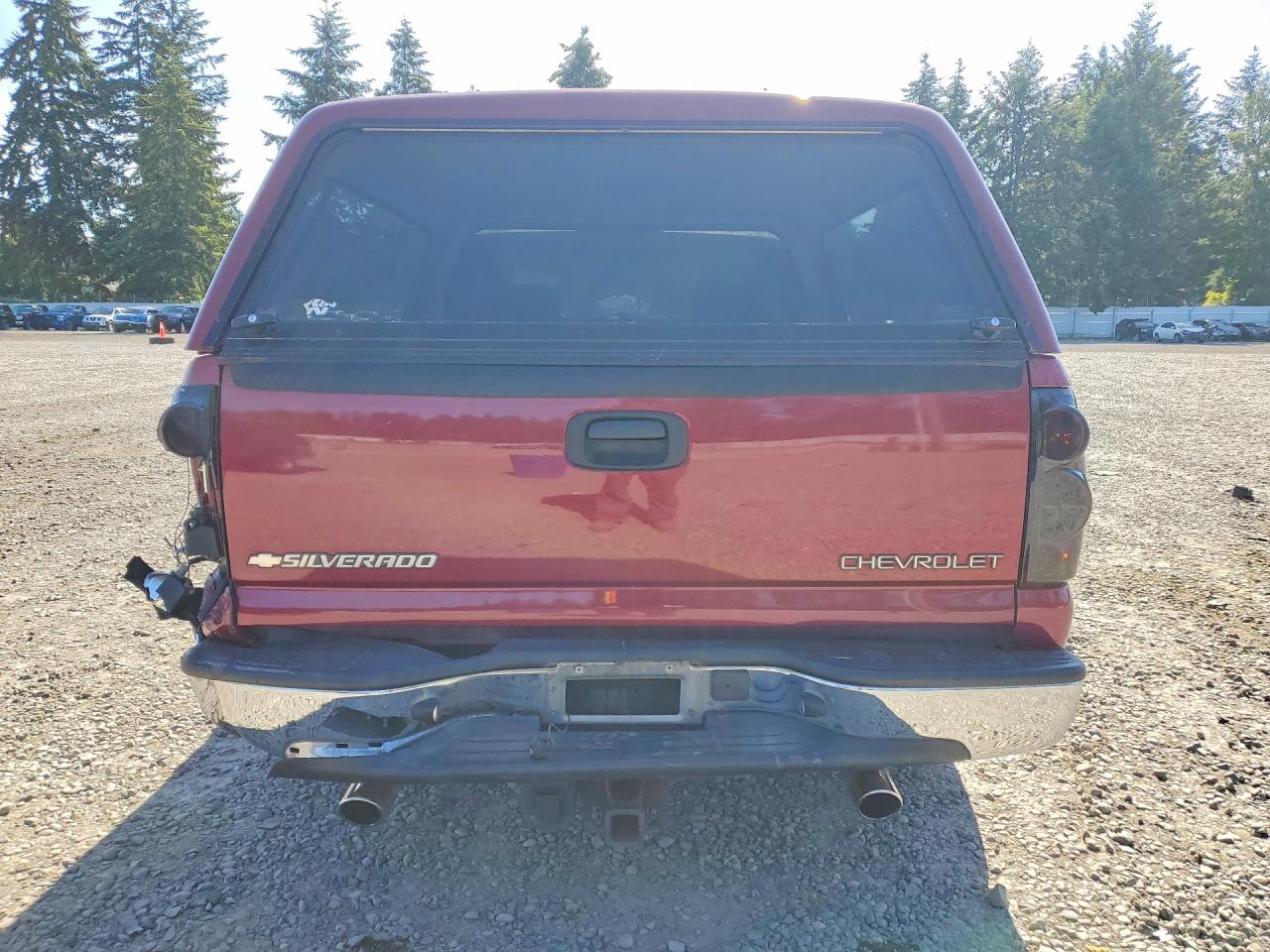 2005 Chevrolet Silverado C1500 Red vin: 2GCEC19T451294790