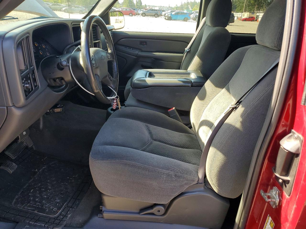 2005 Chevrolet Silverado C1500 Red vin: 2GCEC19T451294790