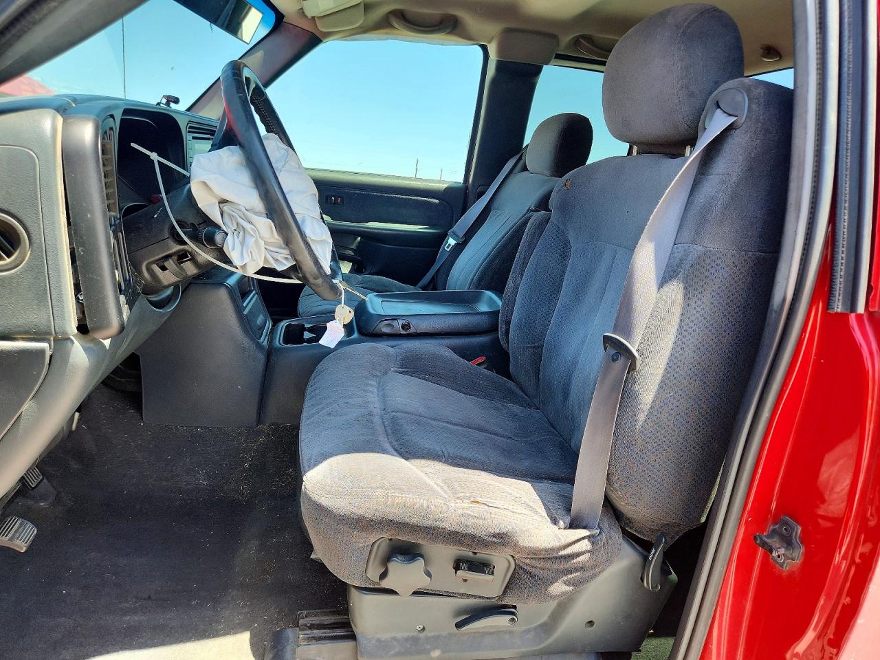 1999 Chevrolet Silverado C1500 Red vin: 2GCEC19T4X1230655