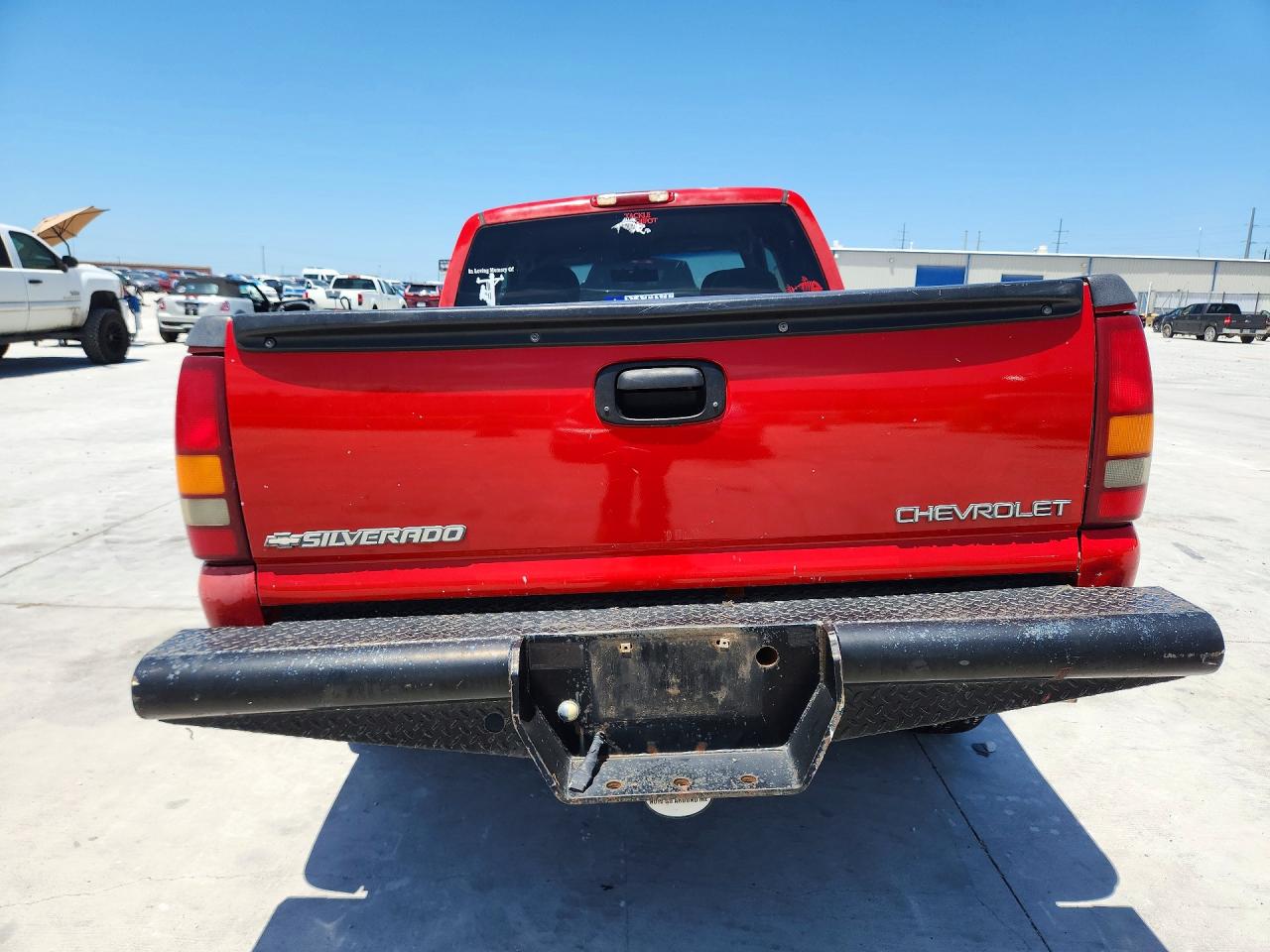 1999 Chevrolet Silverado C1500 Red vin: 2GCEC19T4X1230655
