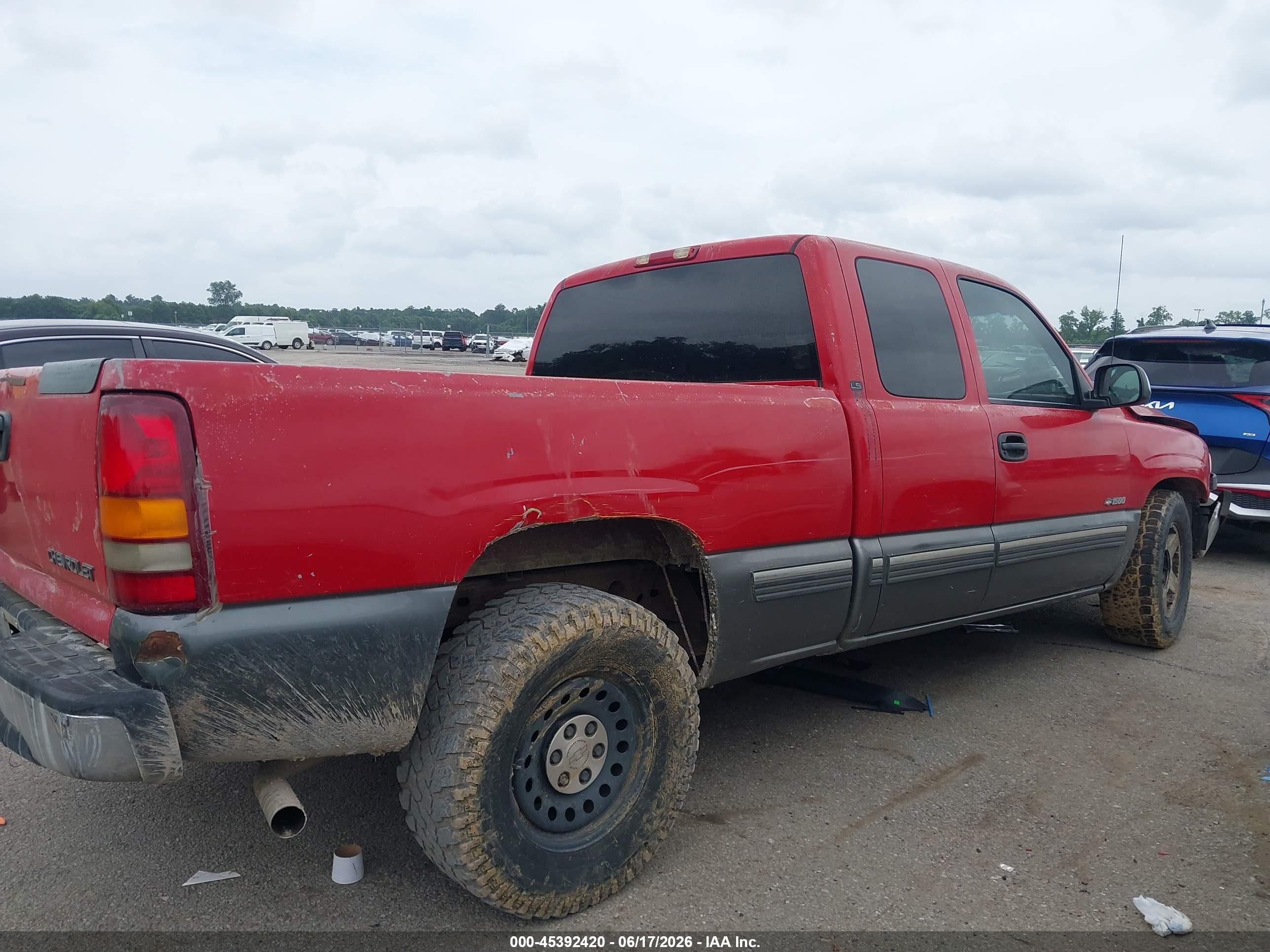 2000 Chevrolet Silverado 1500 Ls Red vin: 2GCEC19T4Y1205207