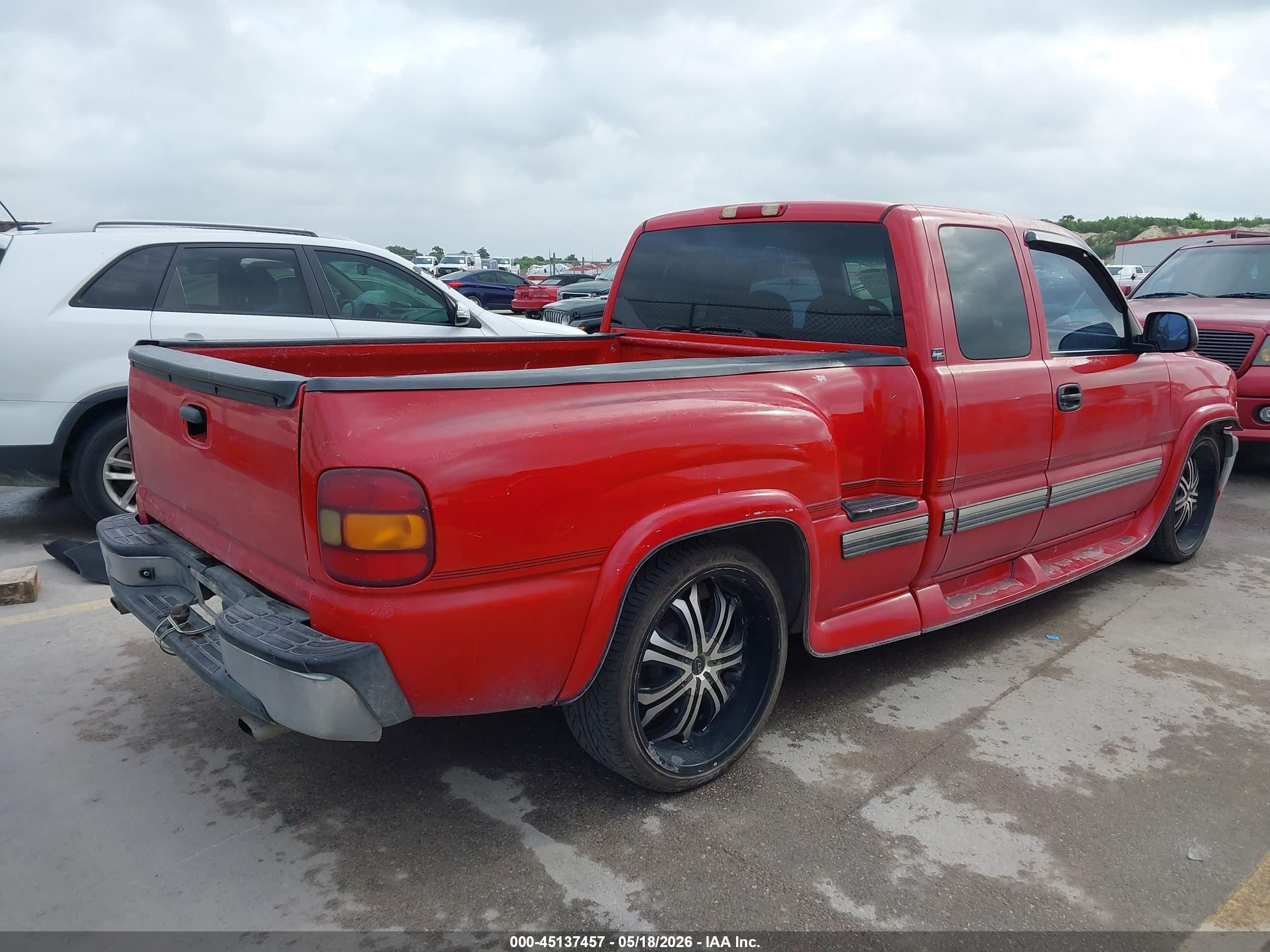 2000 Chevrolet Silverado 1500 Ls Red vin: 2GCEC19T4Y1219172