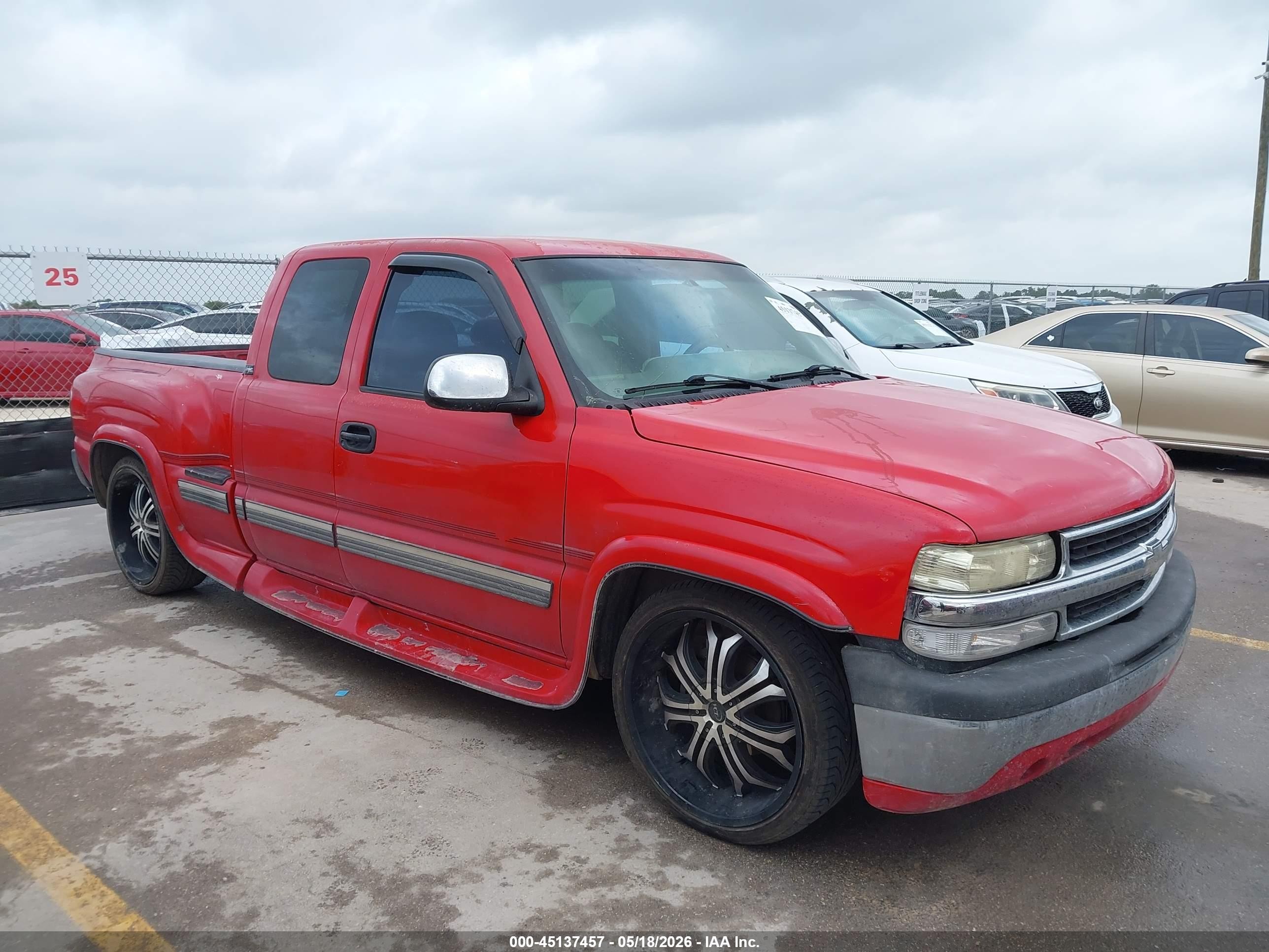 2000 Chevrolet Silverado 1500 Ls Red vin: 2GCEC19T4Y1219172