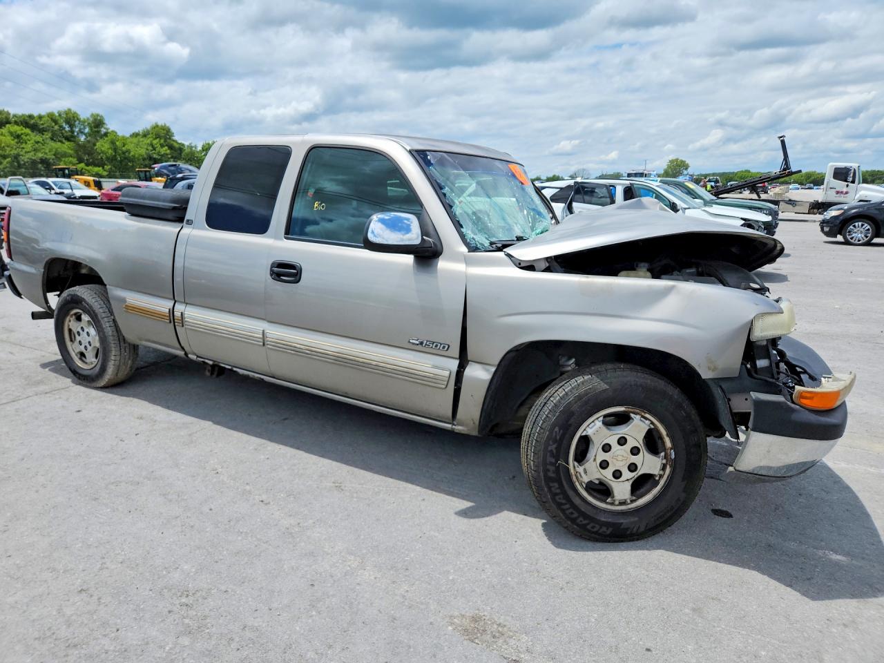 2001 Chevrolet Silverado C1500 Beige vin: 2GCEC19T511138722