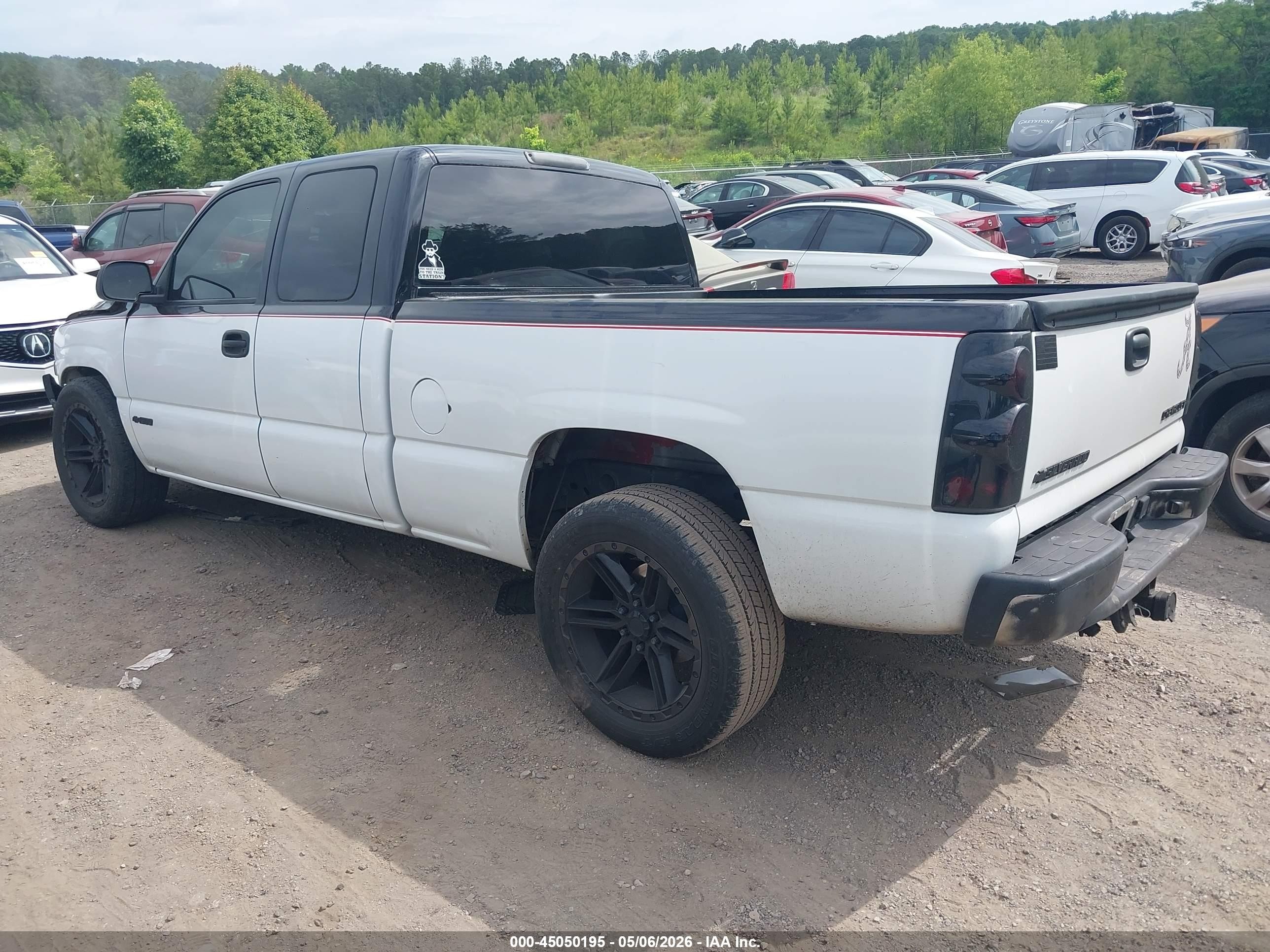 2002 Chevrolet Silverado 1500 Ls White vin: 2GCEC19T521273782