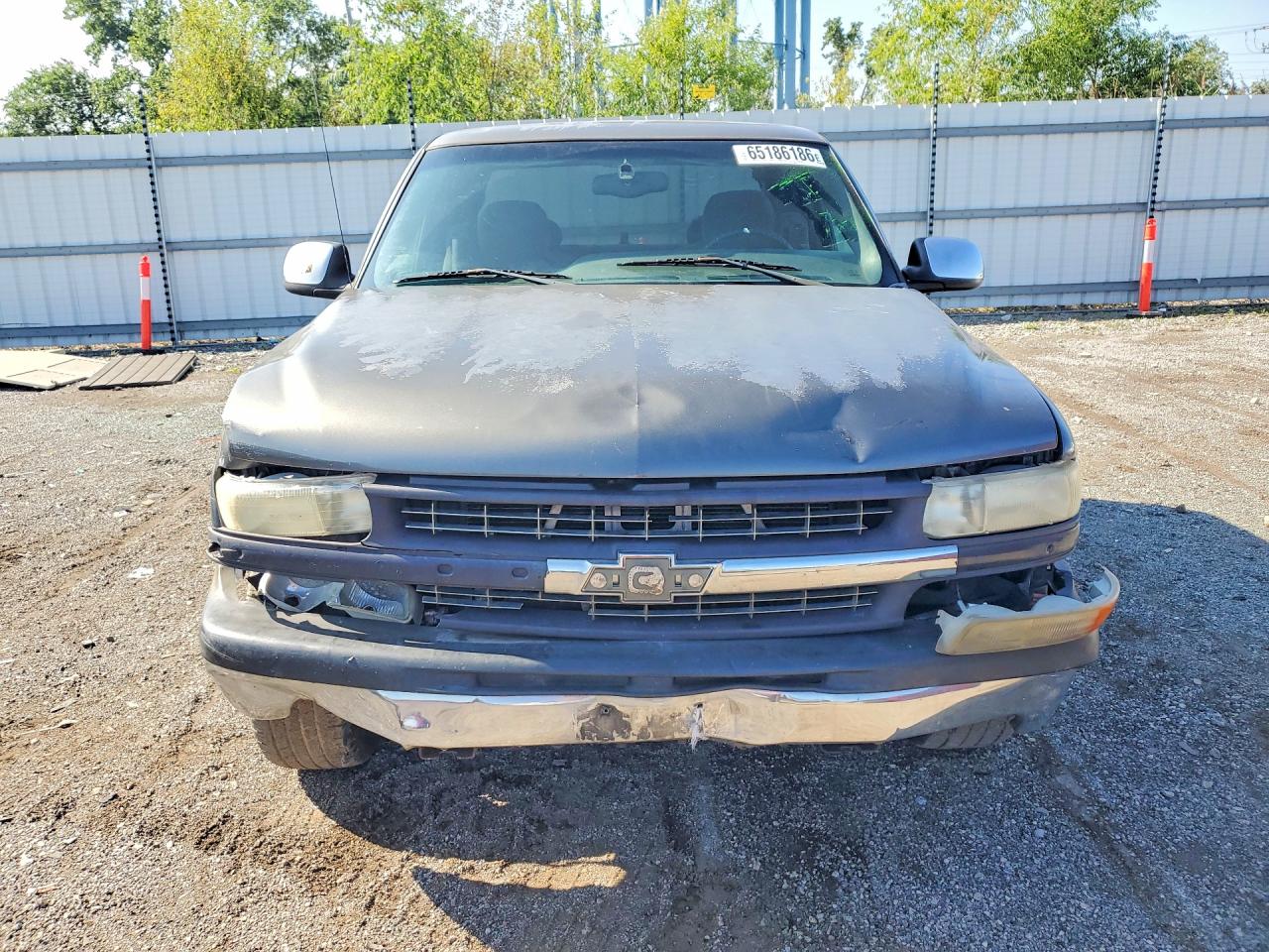 2002 Chevrolet Silverado C1500 Charcoal vin: 2GCEC19T521349338