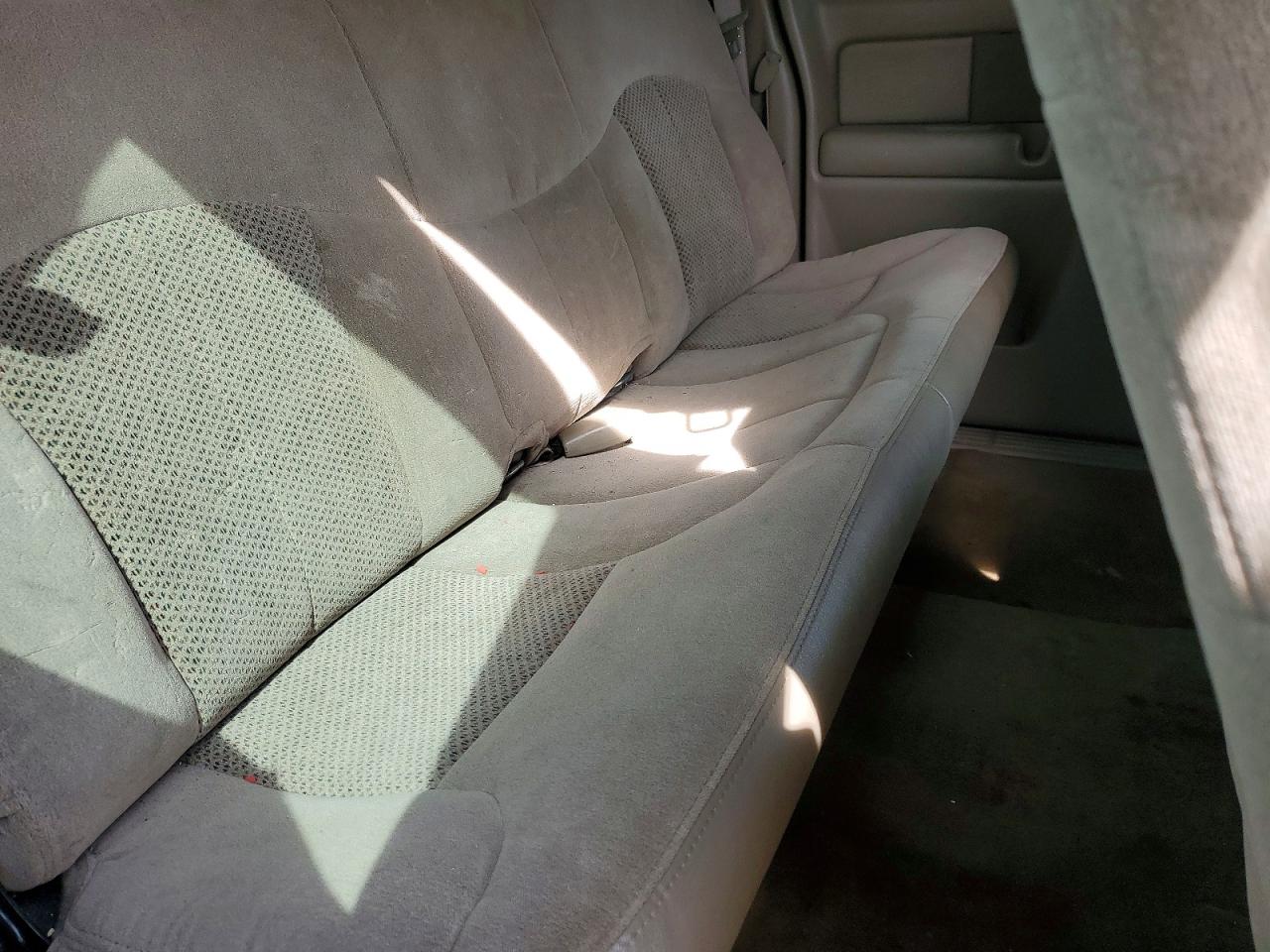 2002 Chevrolet Silverado C1500 Tan vin: 2GCEC19T521415189