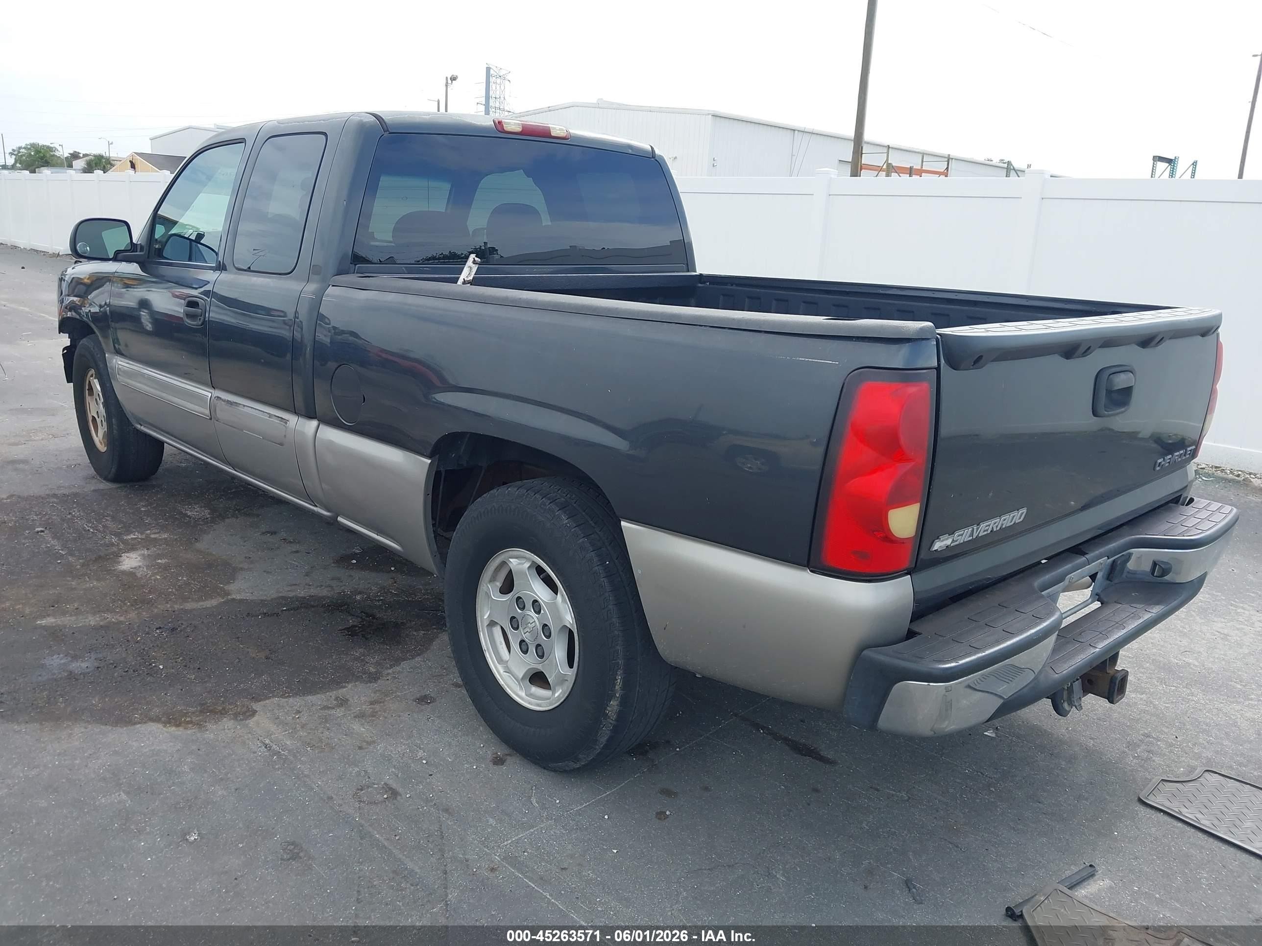 2003 Chevrolet Silverado 1500 Ls Black vin: 2GCEC19T531121597